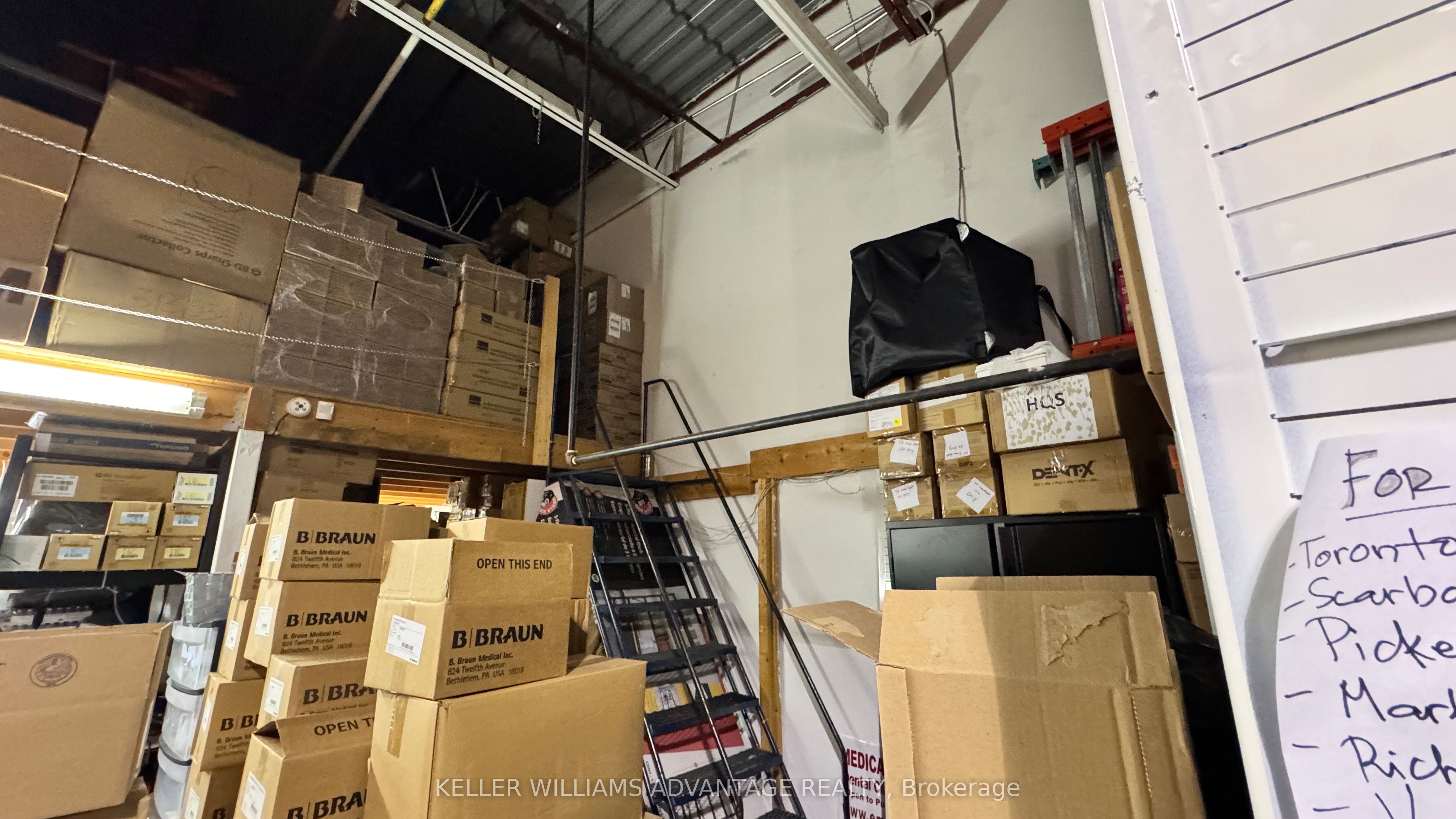 3220 Dufferin St Street Property Photo 4