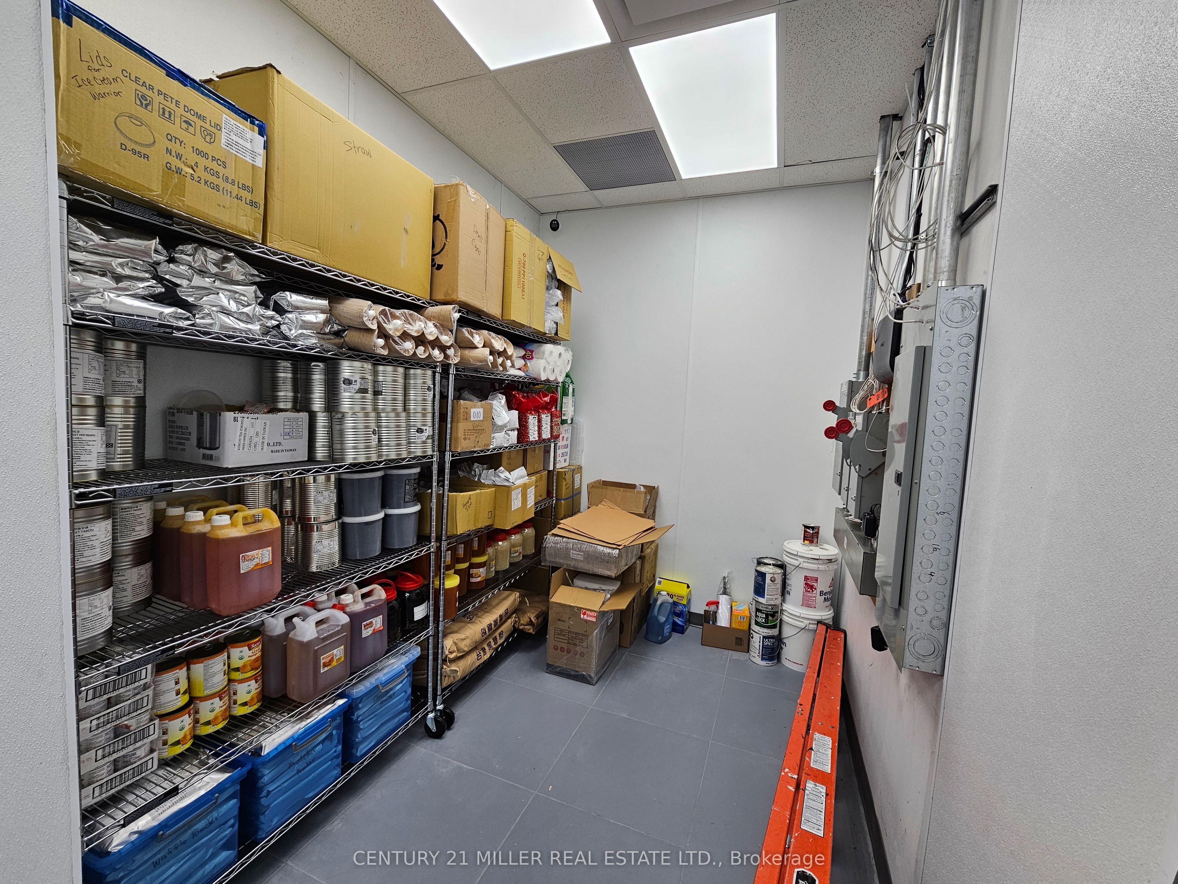 #3 - 90 Annagem Boulevard Property Photo 11