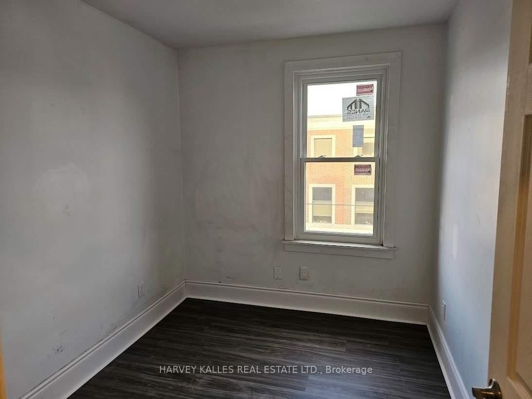 #2nd Fl - 1166 St Clair Avenue Property Photo 6