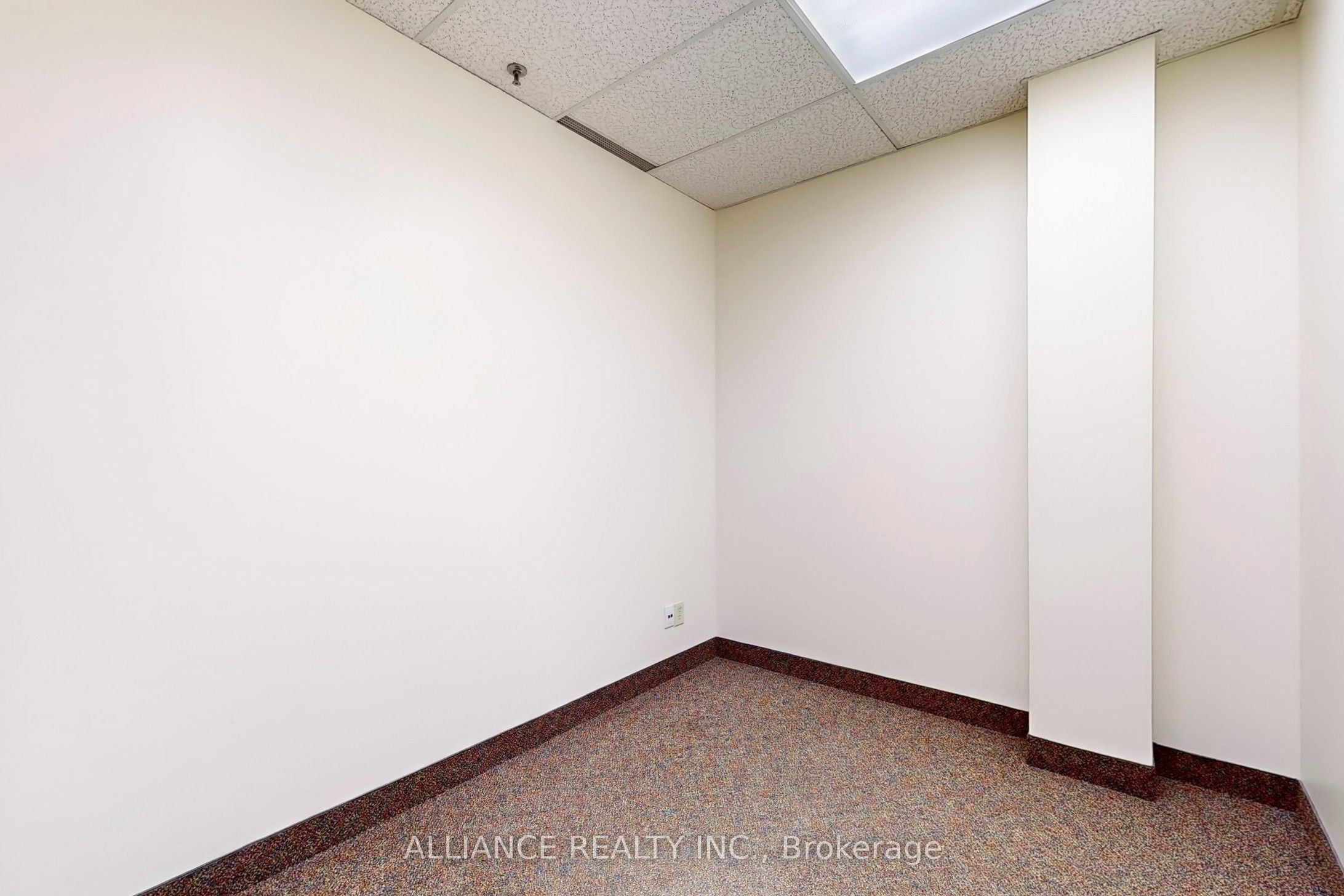 #2nd Flr - 134 Main Street Property Photo 21