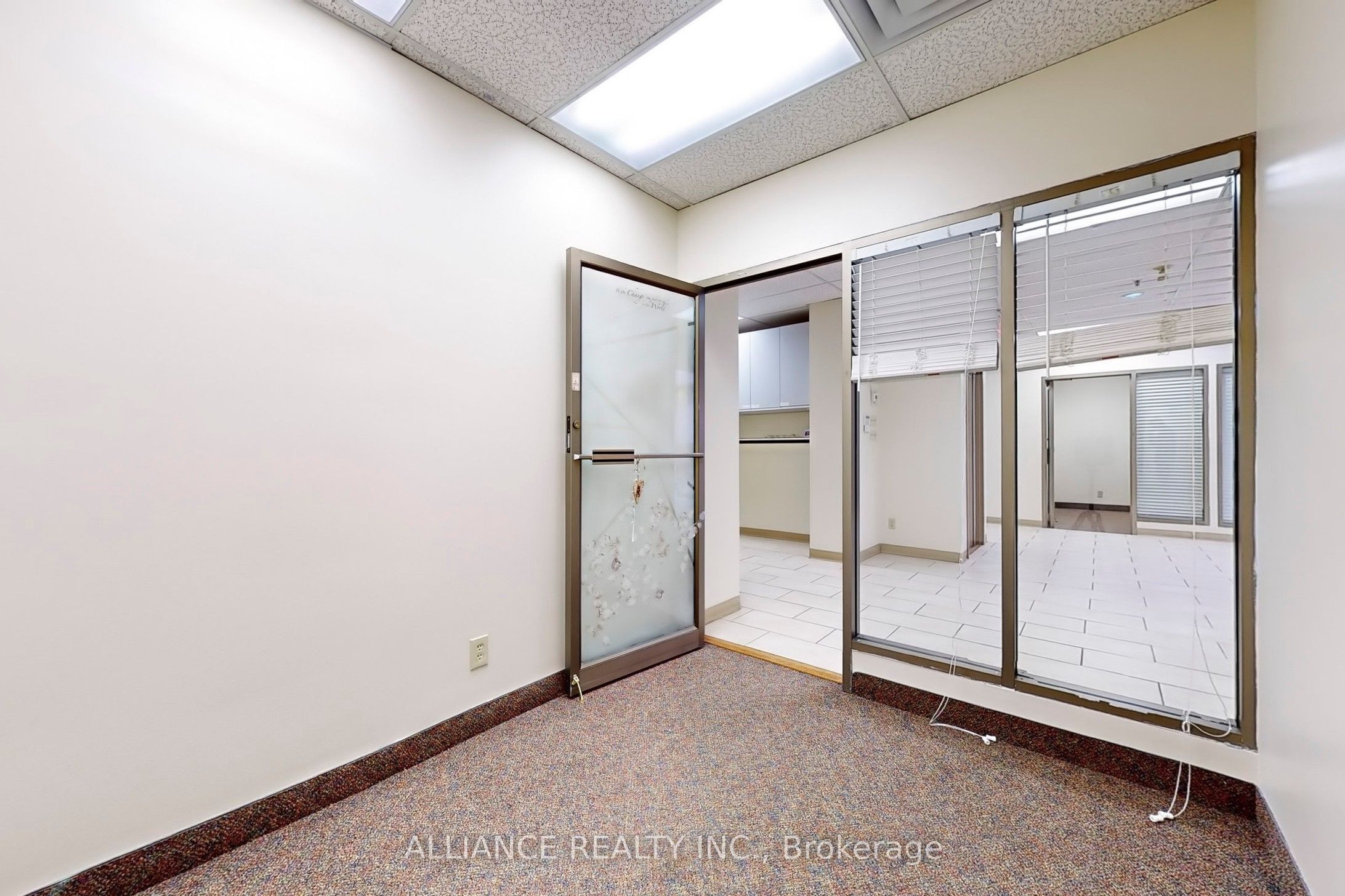 #2nd Flr - 134 Main Street Property Photo 23