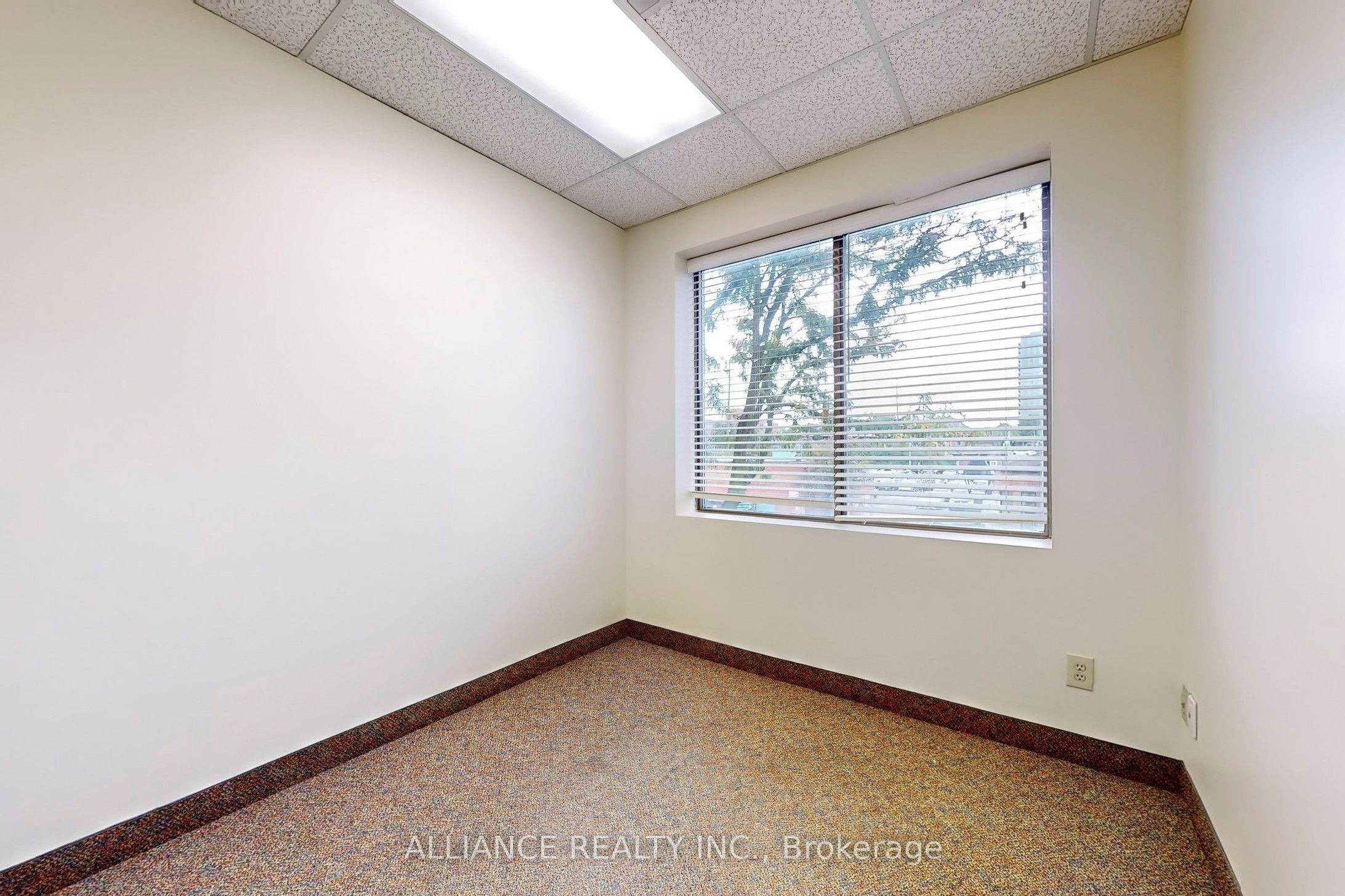 #2nd Flr - 134 Main Street Property Photo 34