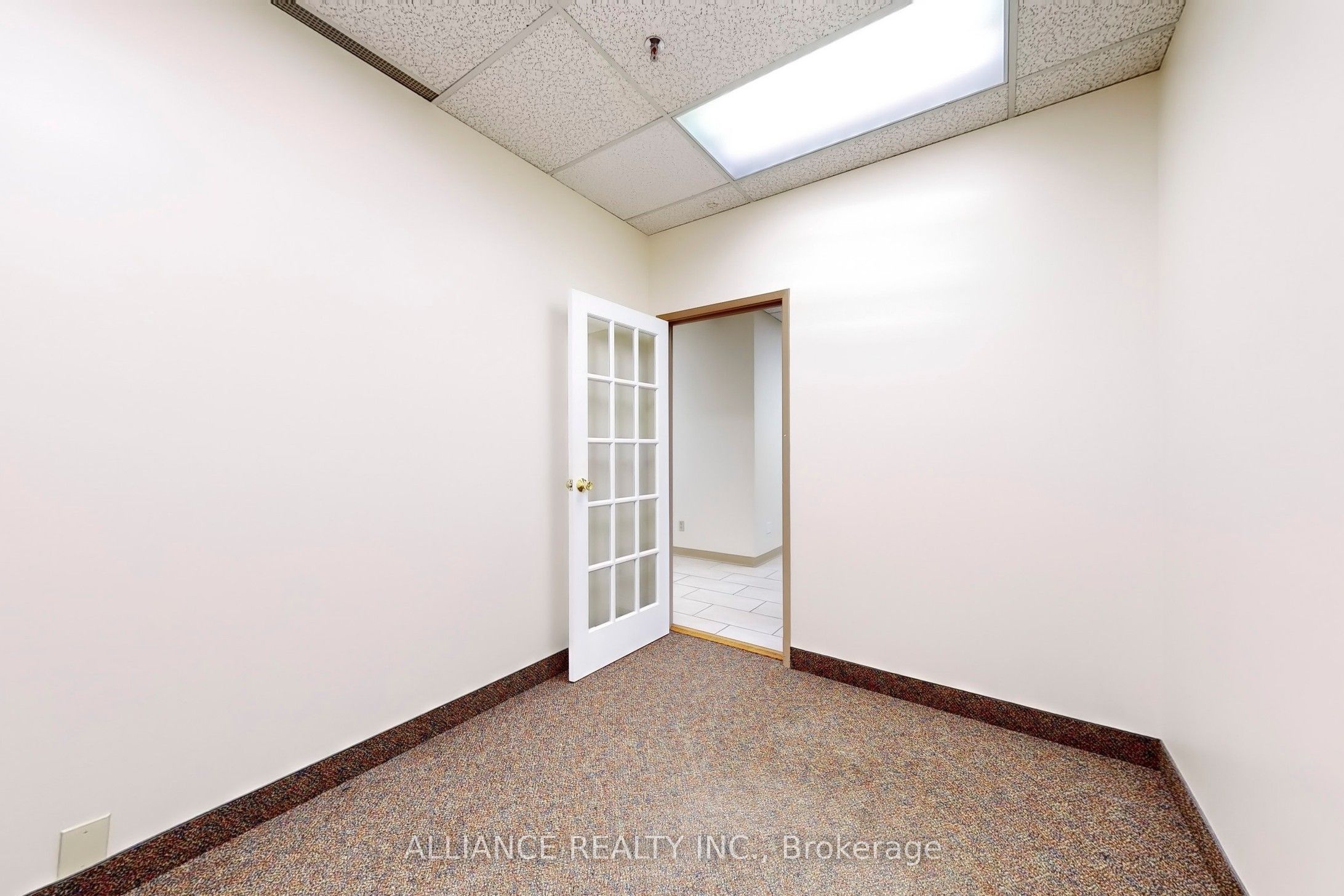 #2nd Flr - 134 Main Street Property Photo 38
