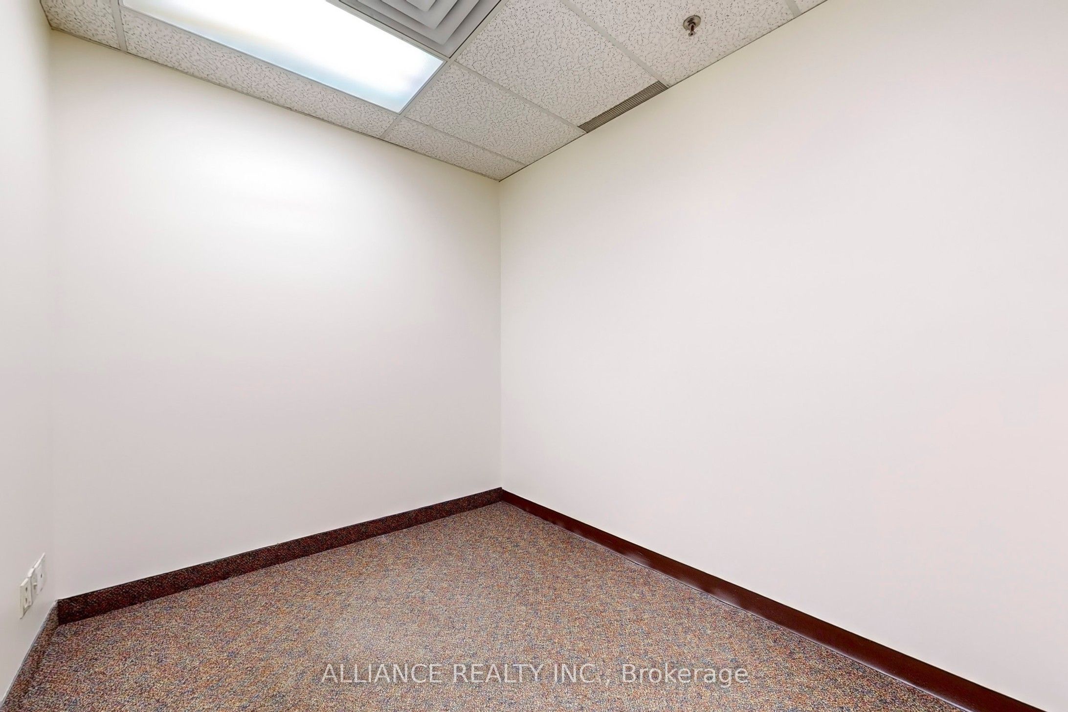 #2nd Flr - 134 Main Street Property Photo 42