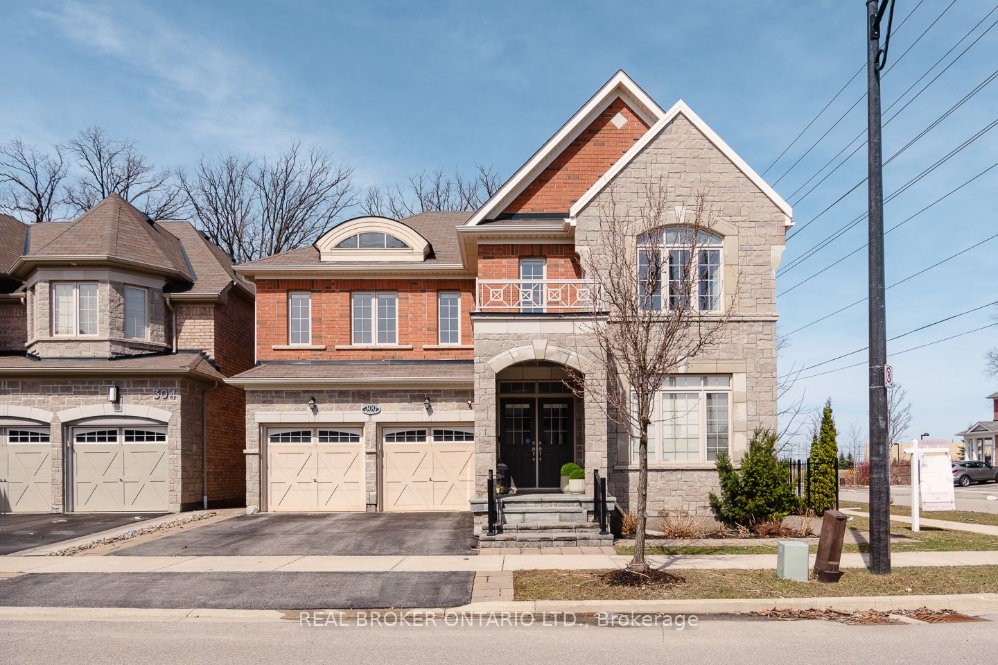 300 Mcgibbon Drive Property Photo 1