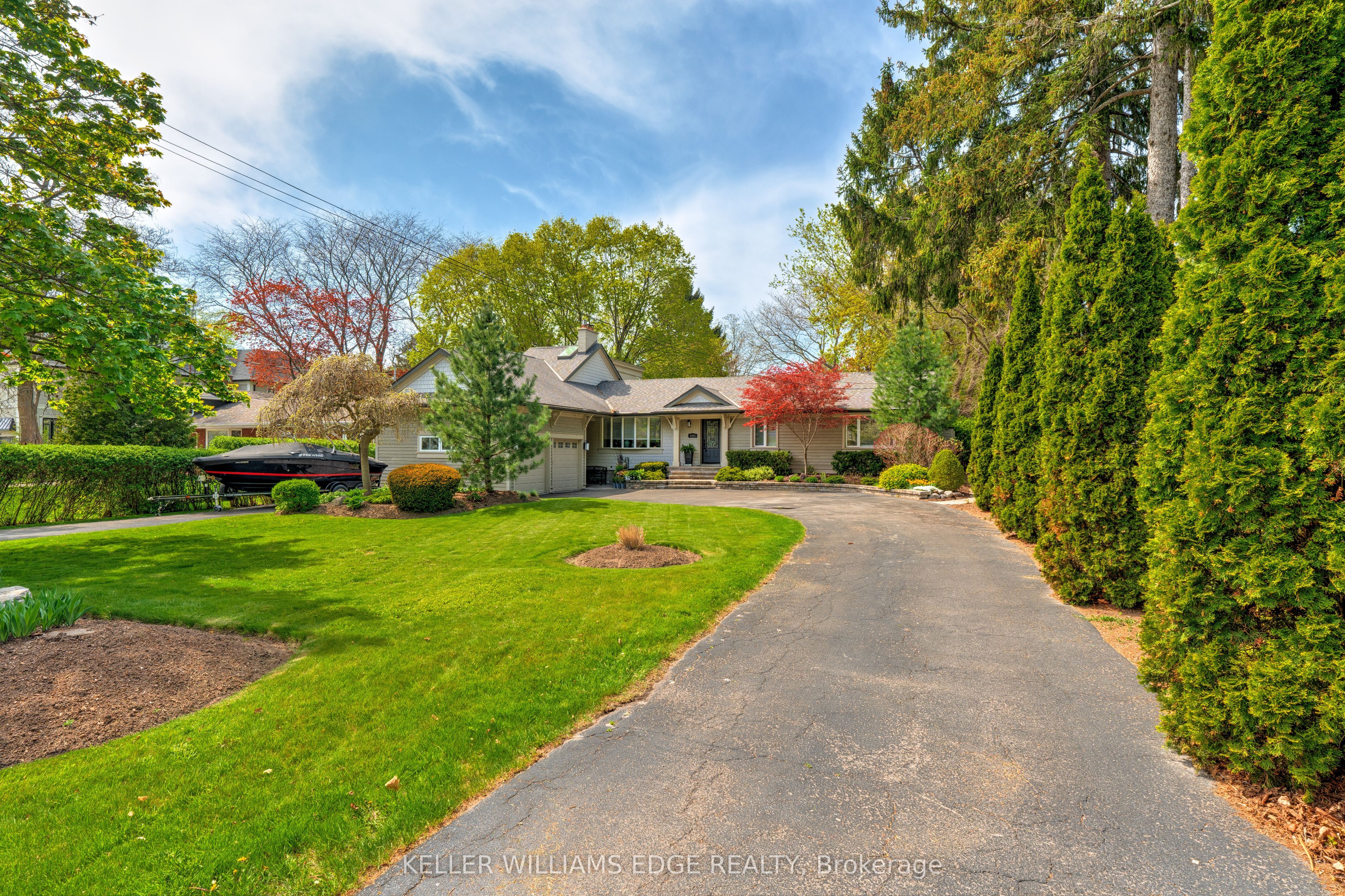 4391 Lakeshore Road Property Photo 2