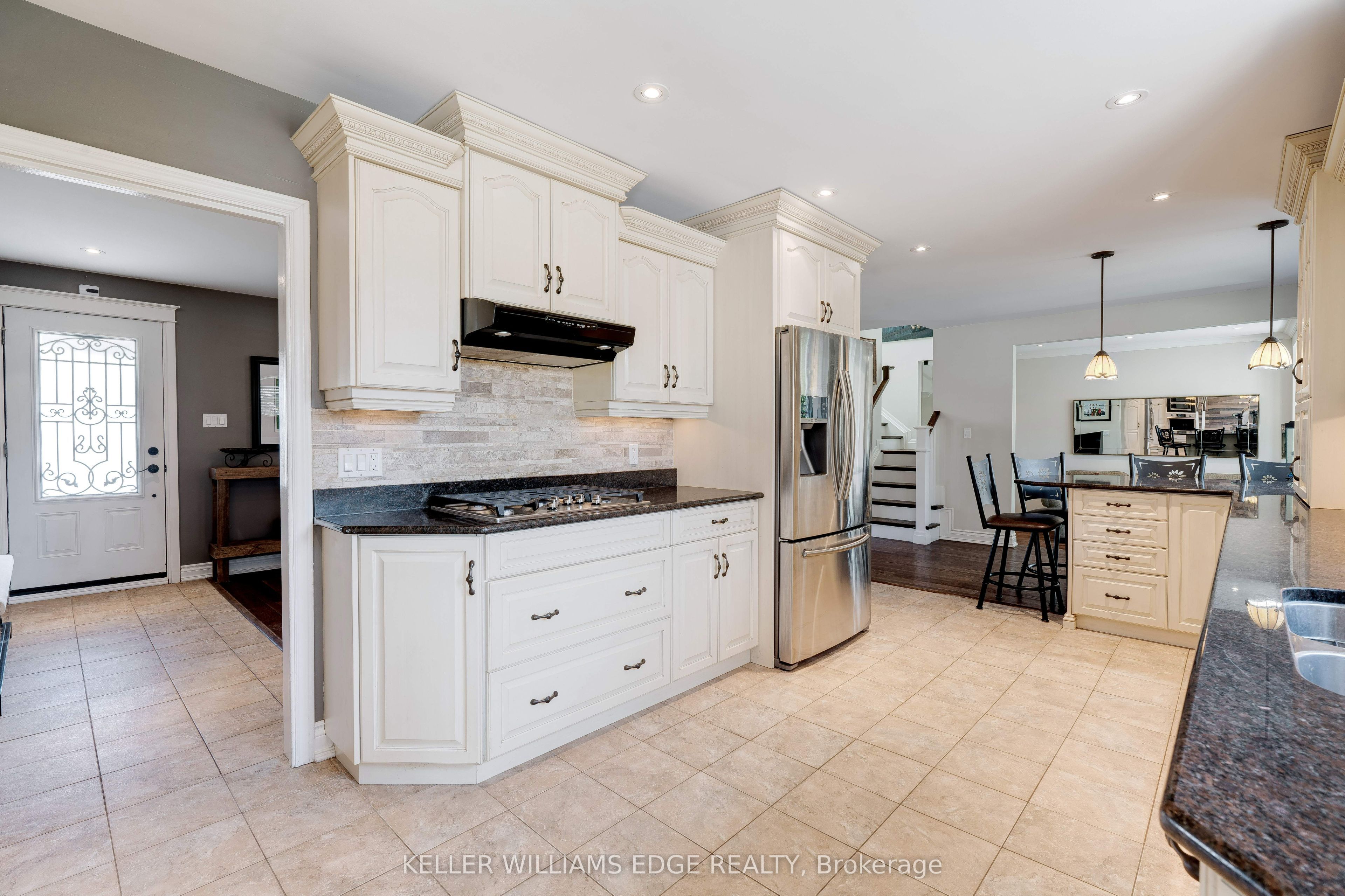 4391 Lakeshore Road Property Photo 15