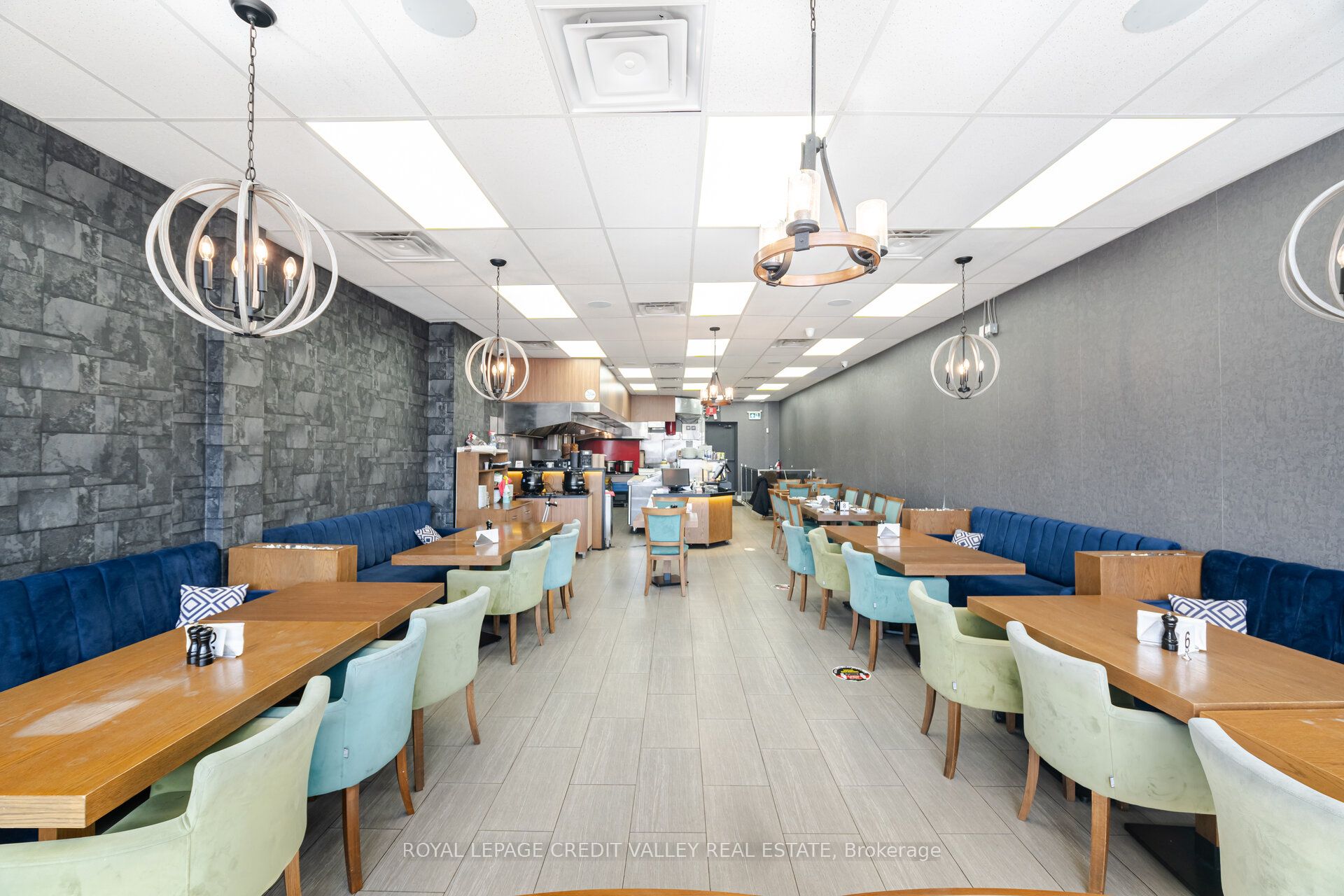 #10 - 1125 Dundas Street Property Photo 6
