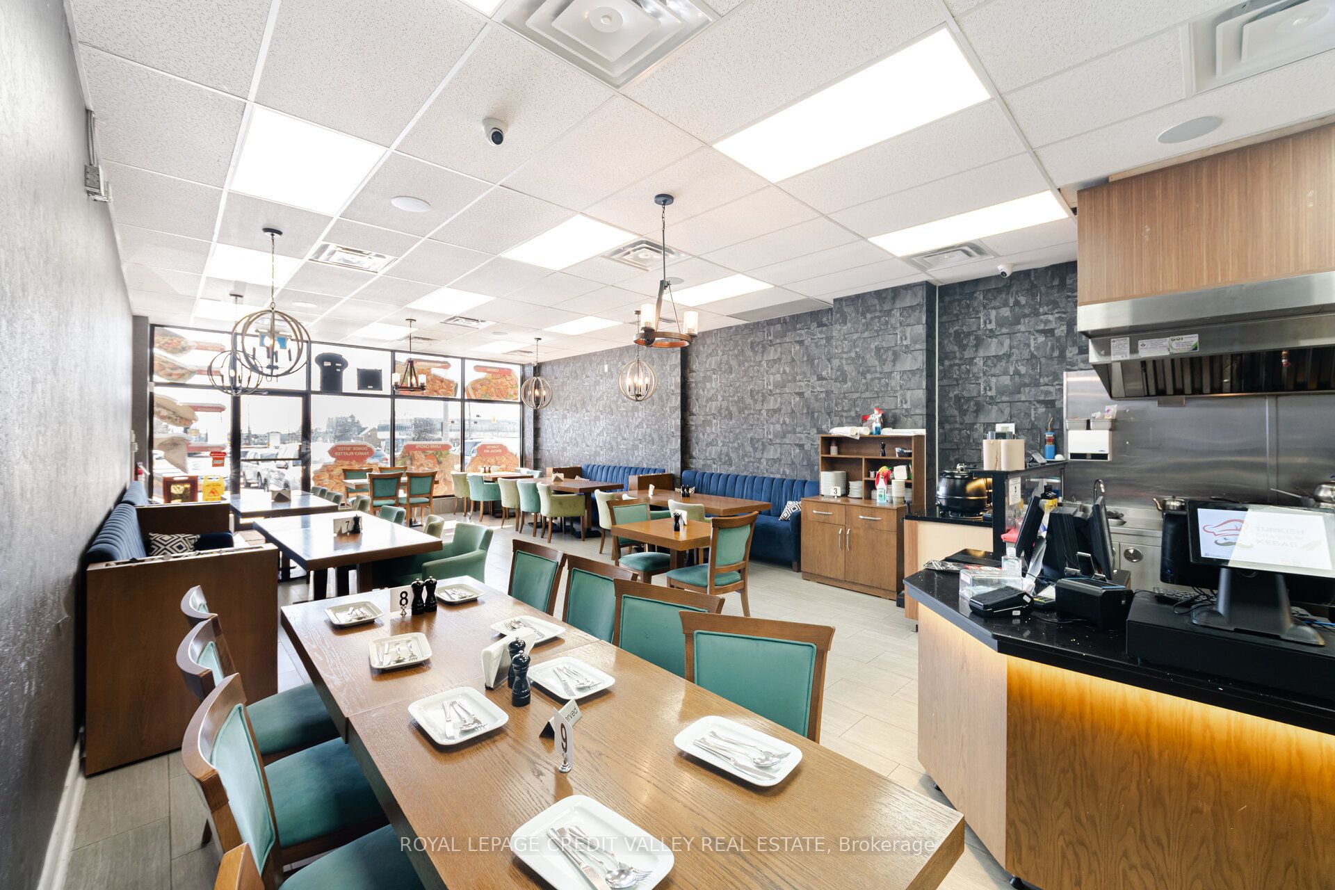 #10 - 1125 Dundas Street Property Photo 8