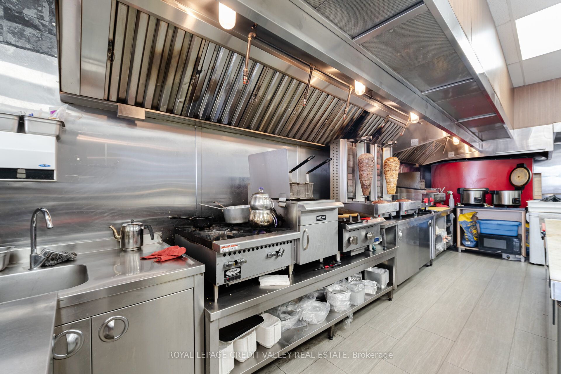 #10 - 1125 Dundas Street Property Photo 10