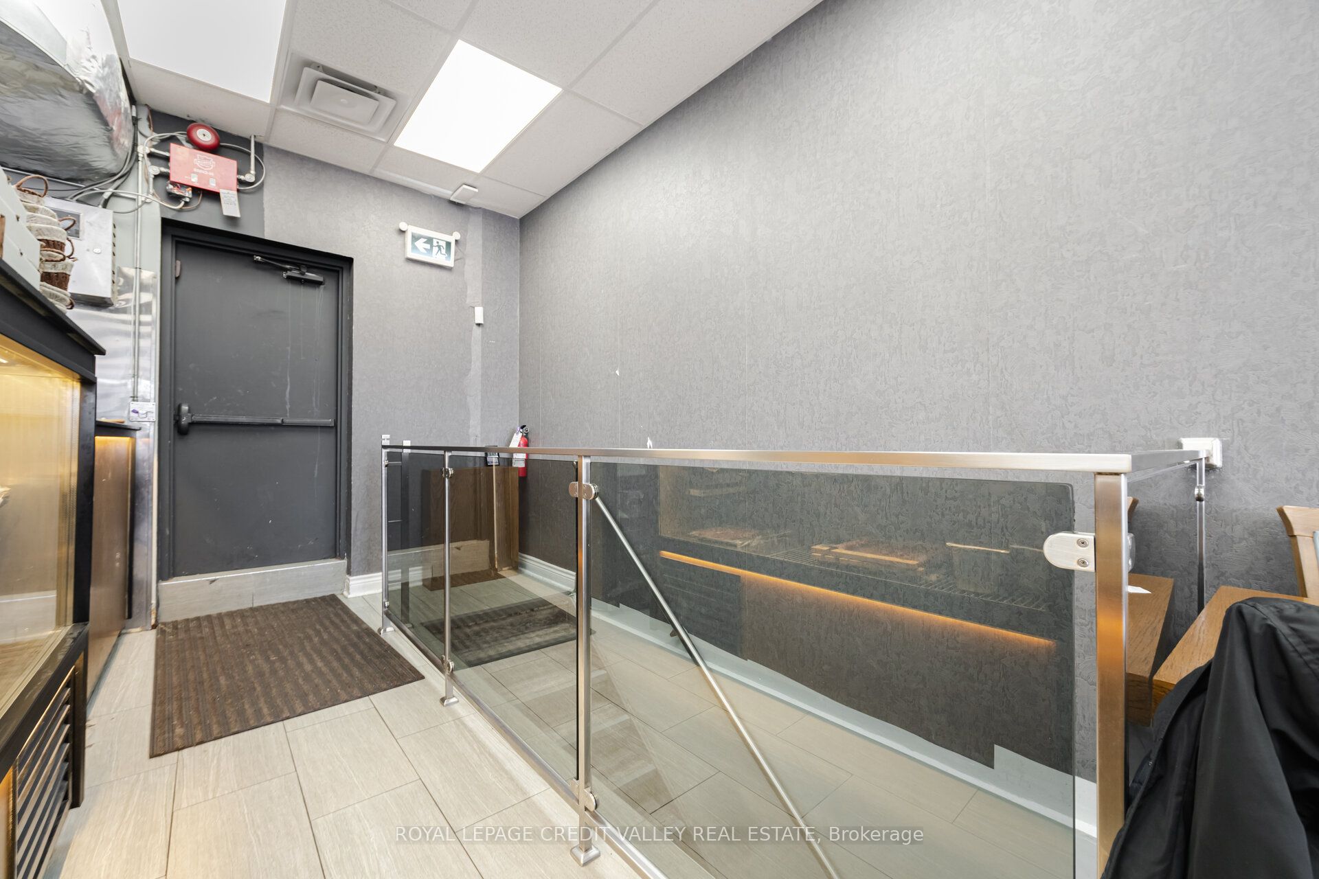 #10 - 1125 Dundas Street Property Photo 12