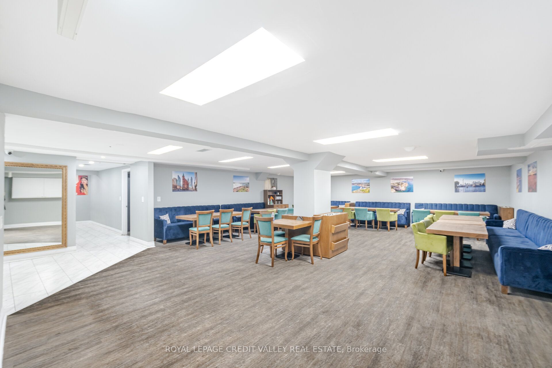 #10 - 1125 Dundas Street Property Photo 15