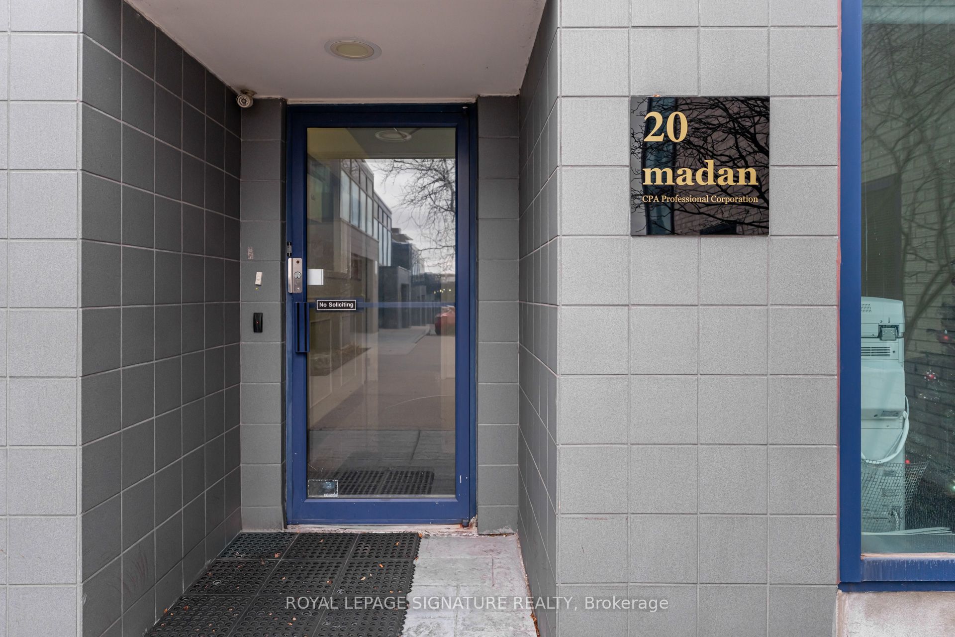 #unit20 - 145 Traders Boulevard Property Photo 3