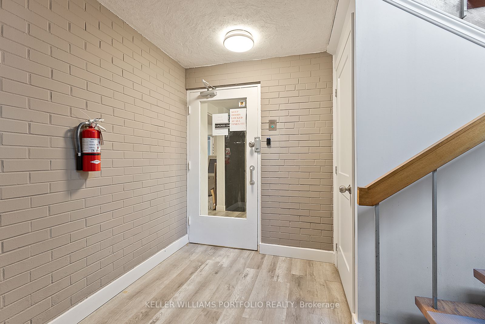 #100 - 20 Stavebank Road Property Photo 6