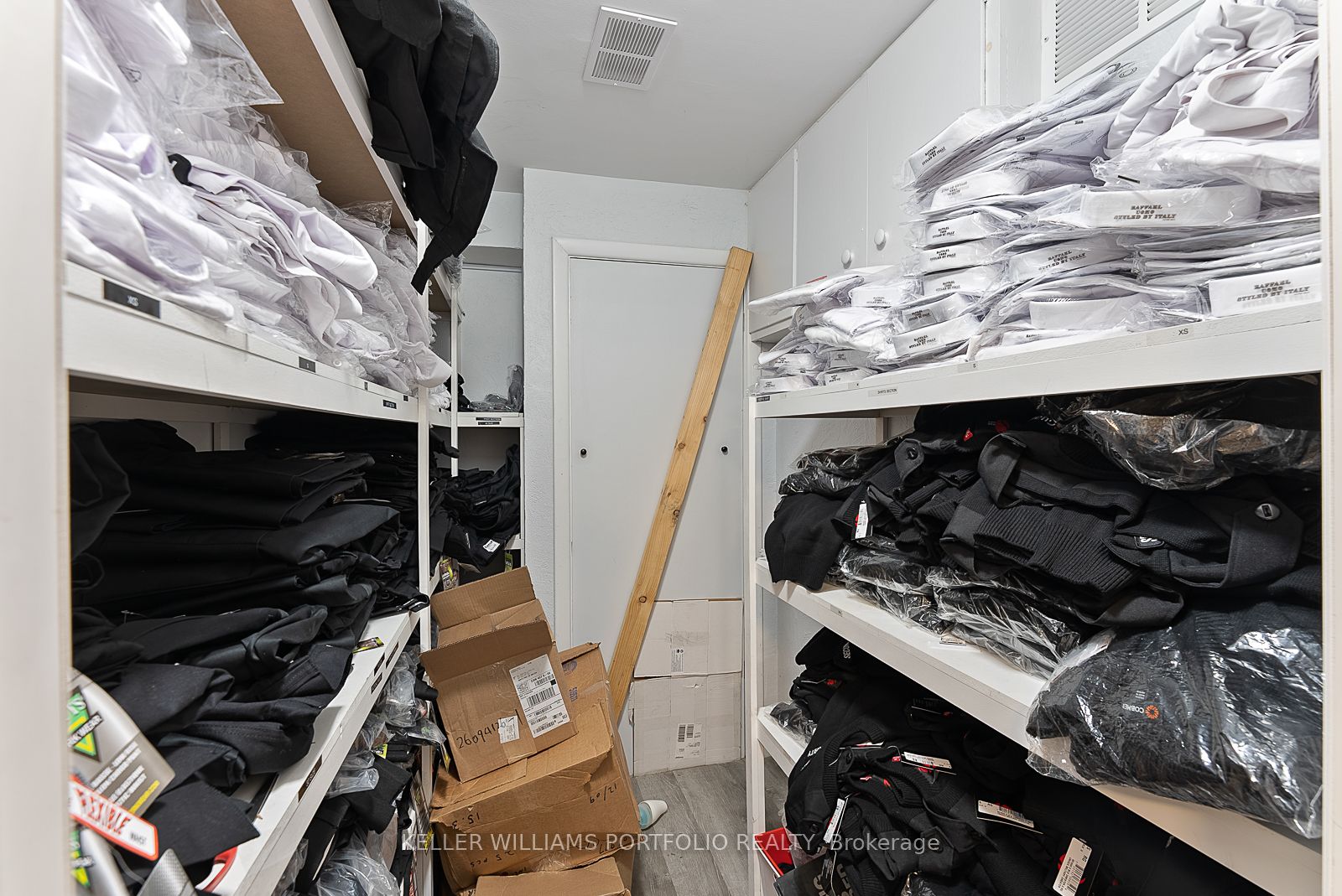 #100 - 20 Stavebank Road Property Photo 21