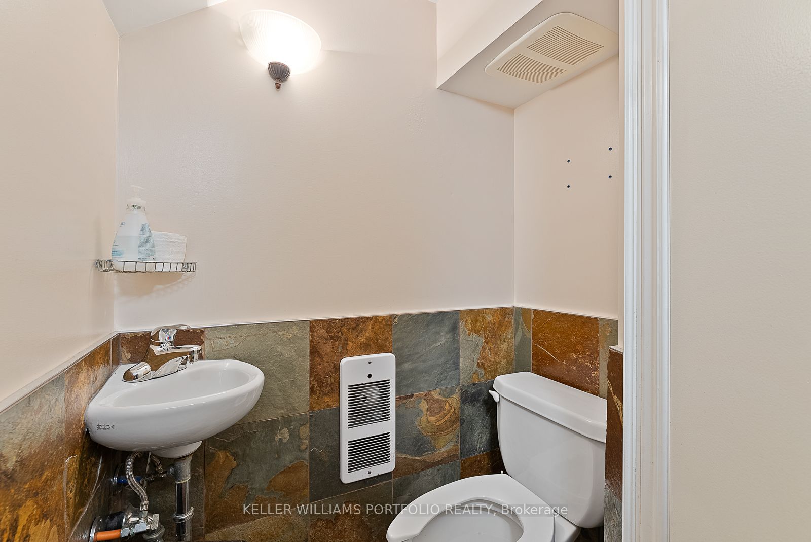 #100 - 20 Stavebank Road Property Photo 23