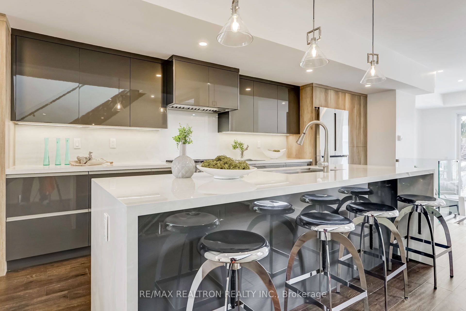 81 Peterborough Avenue Property Photo 6