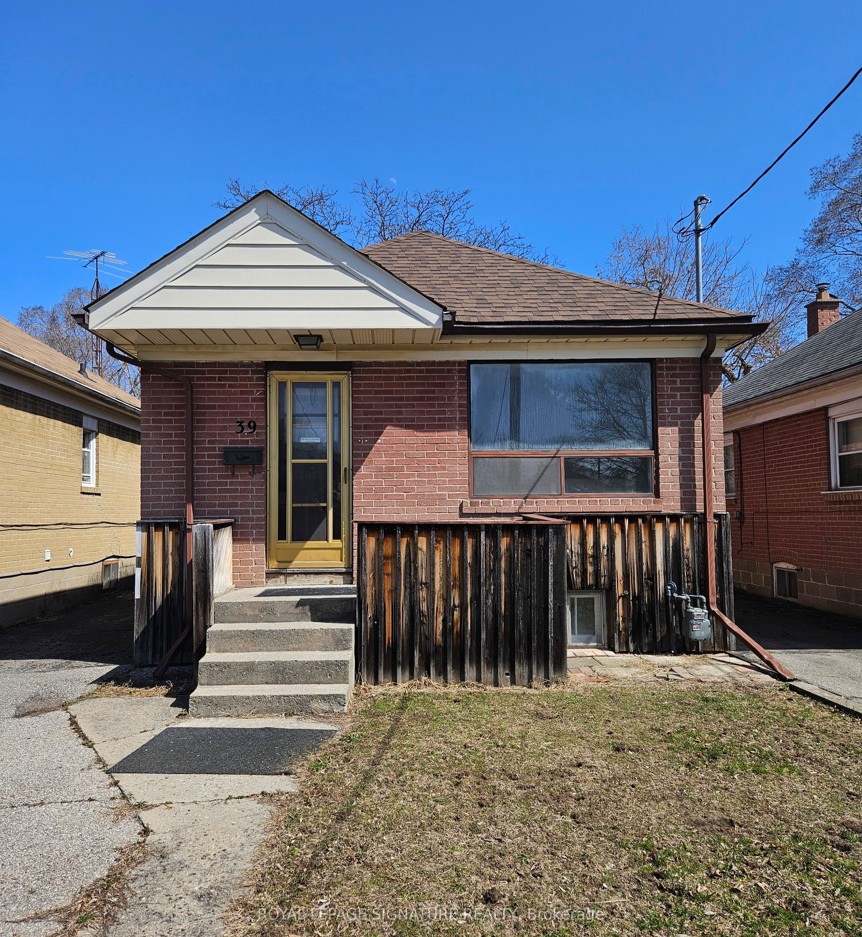39 Blakley Avenue Property Photo 1
