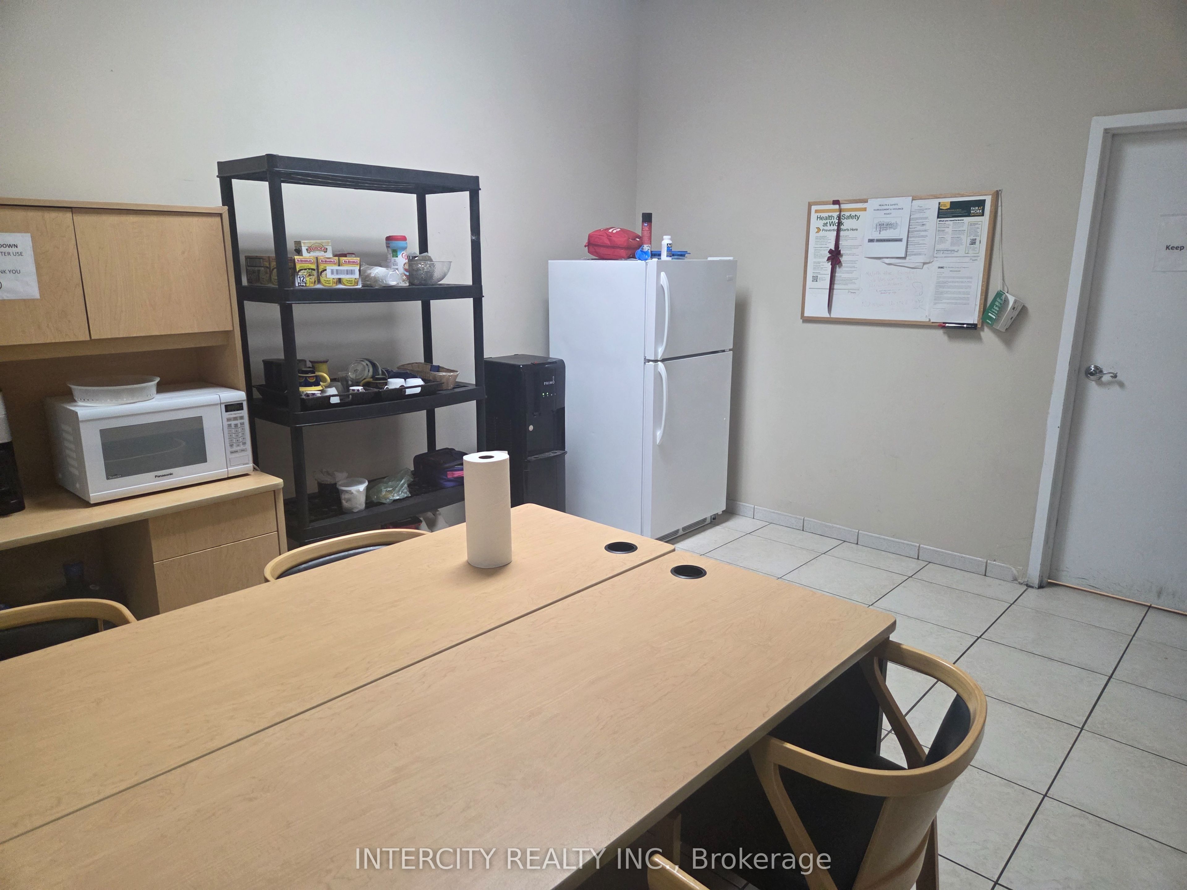#7 & 8 - 1230 Sheppard Avenue Property Photo 6