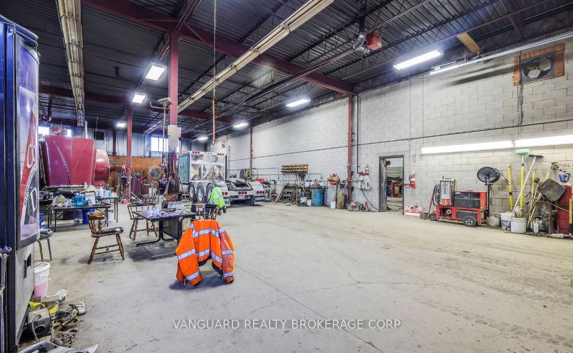 4 Industrial Road Property Photo 7