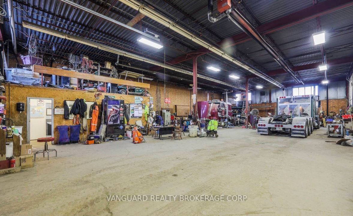 4 Industrial Road Property Photo 8