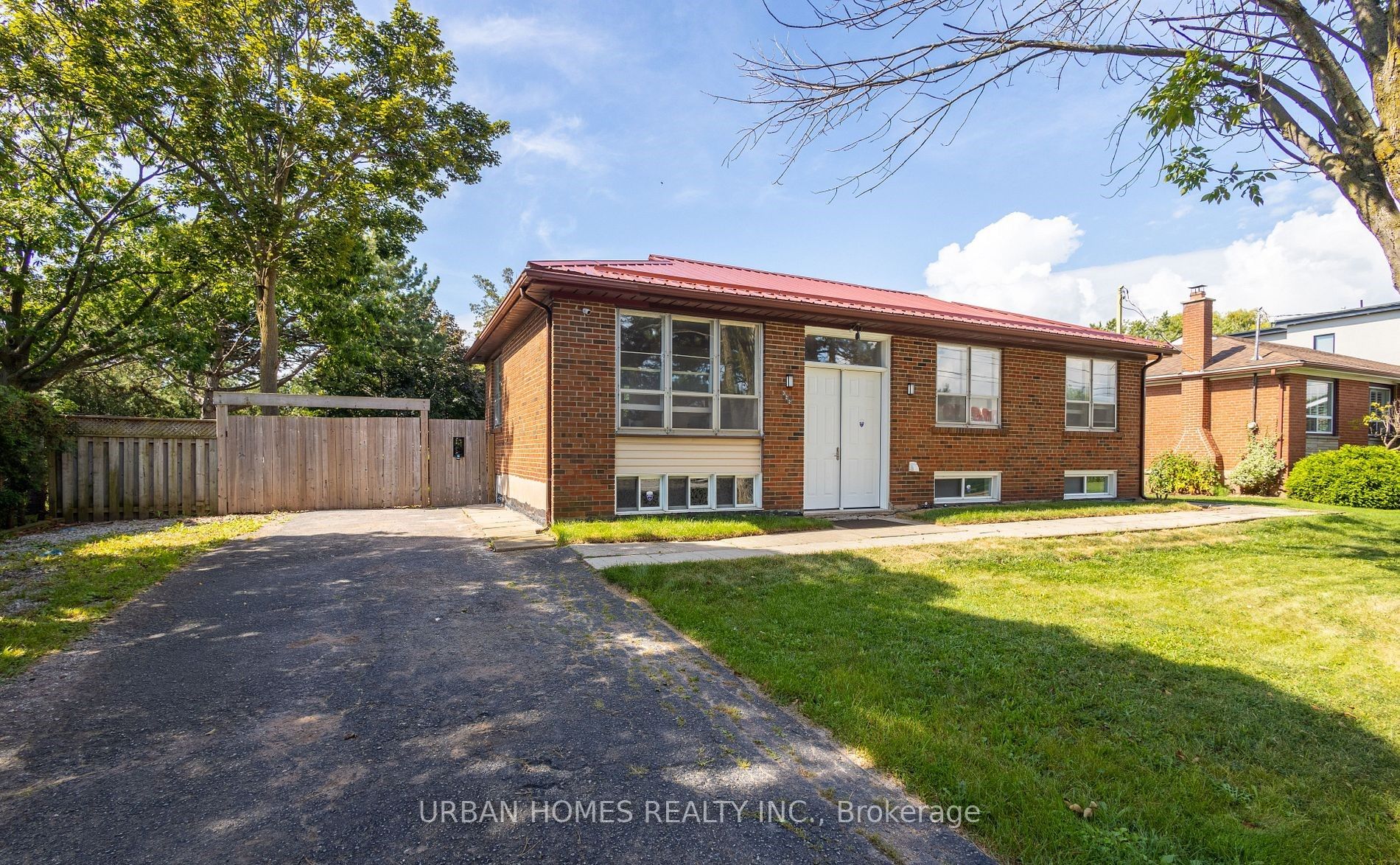 #lower - 322 Third Line Property Photo