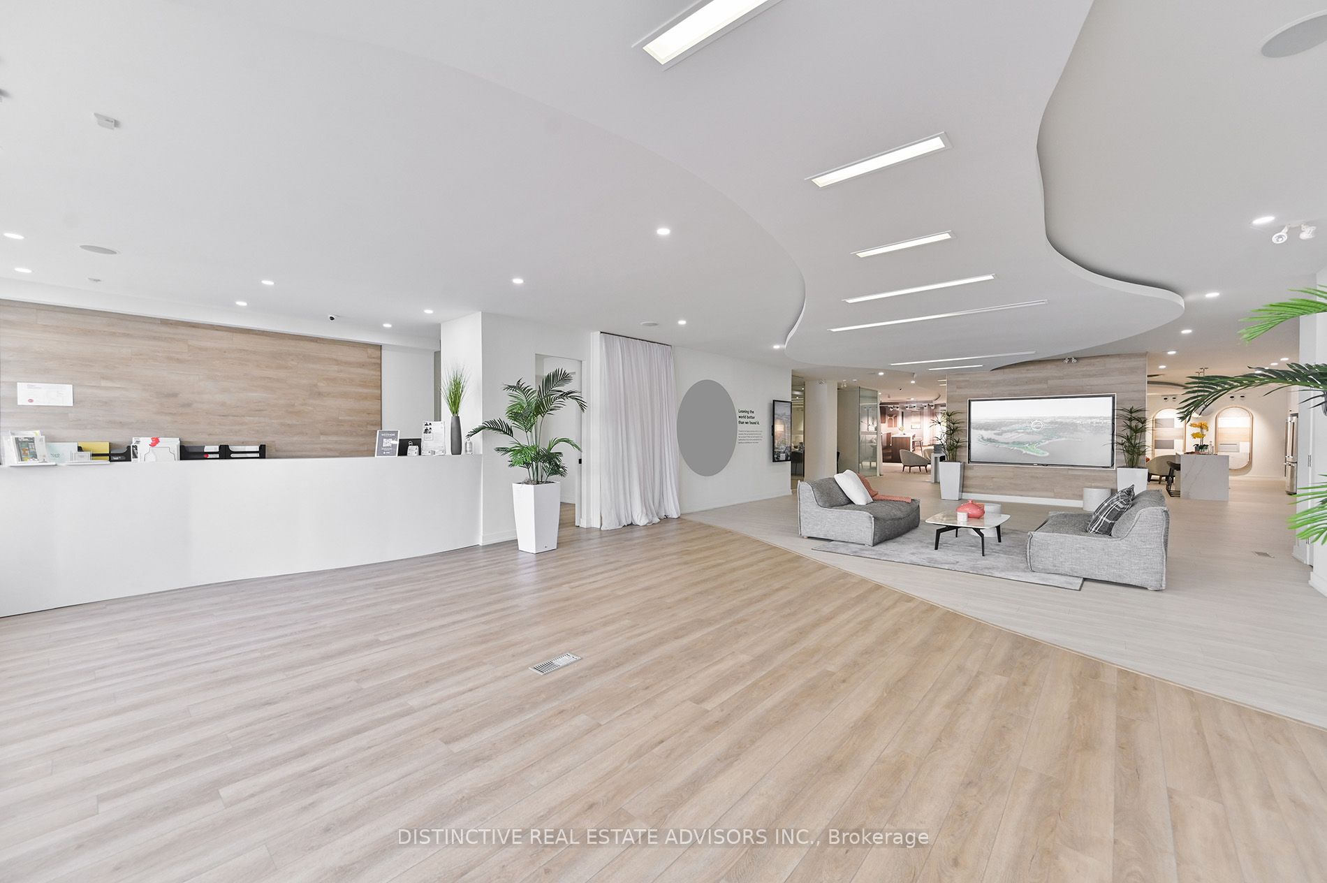 3605 Lake Shore Boulevard Property Photo 7