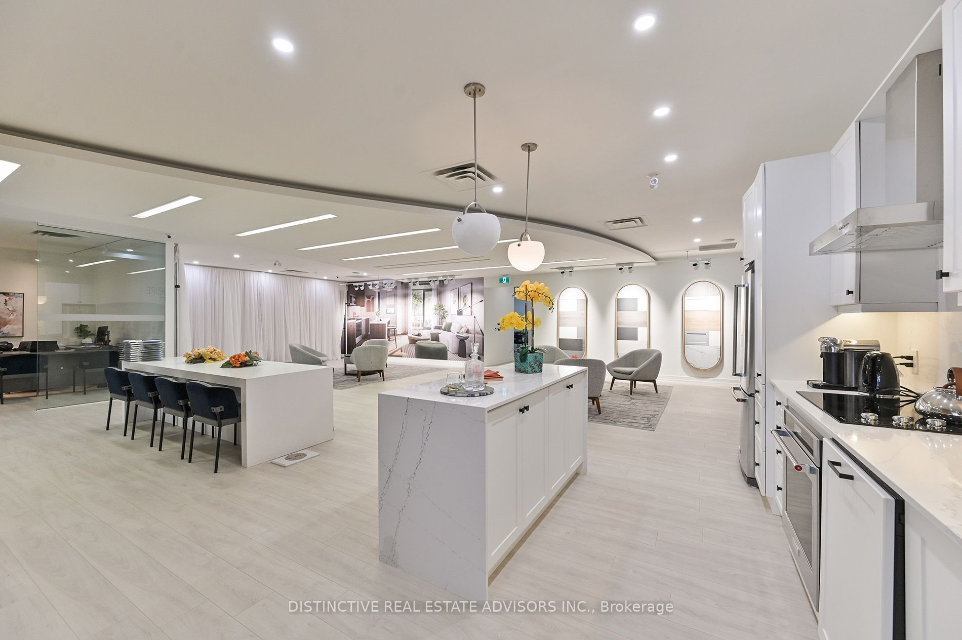 3605 Lake Shore Boulevard Property Photo 16