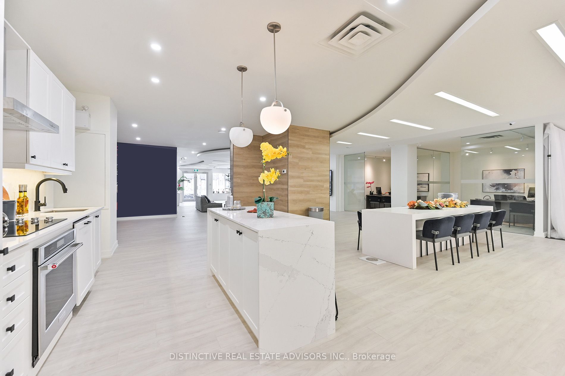 3605 Lake Shore Boulevard Property Photo 17