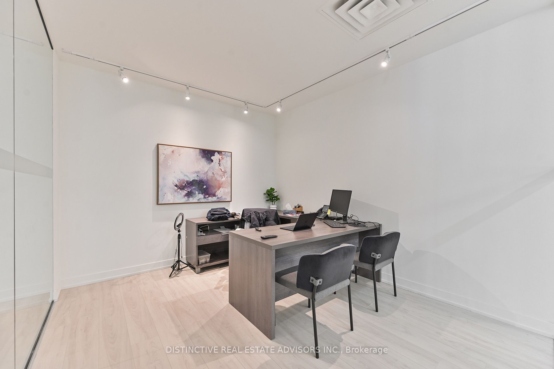 3605 Lake Shore Boulevard Property Photo 32