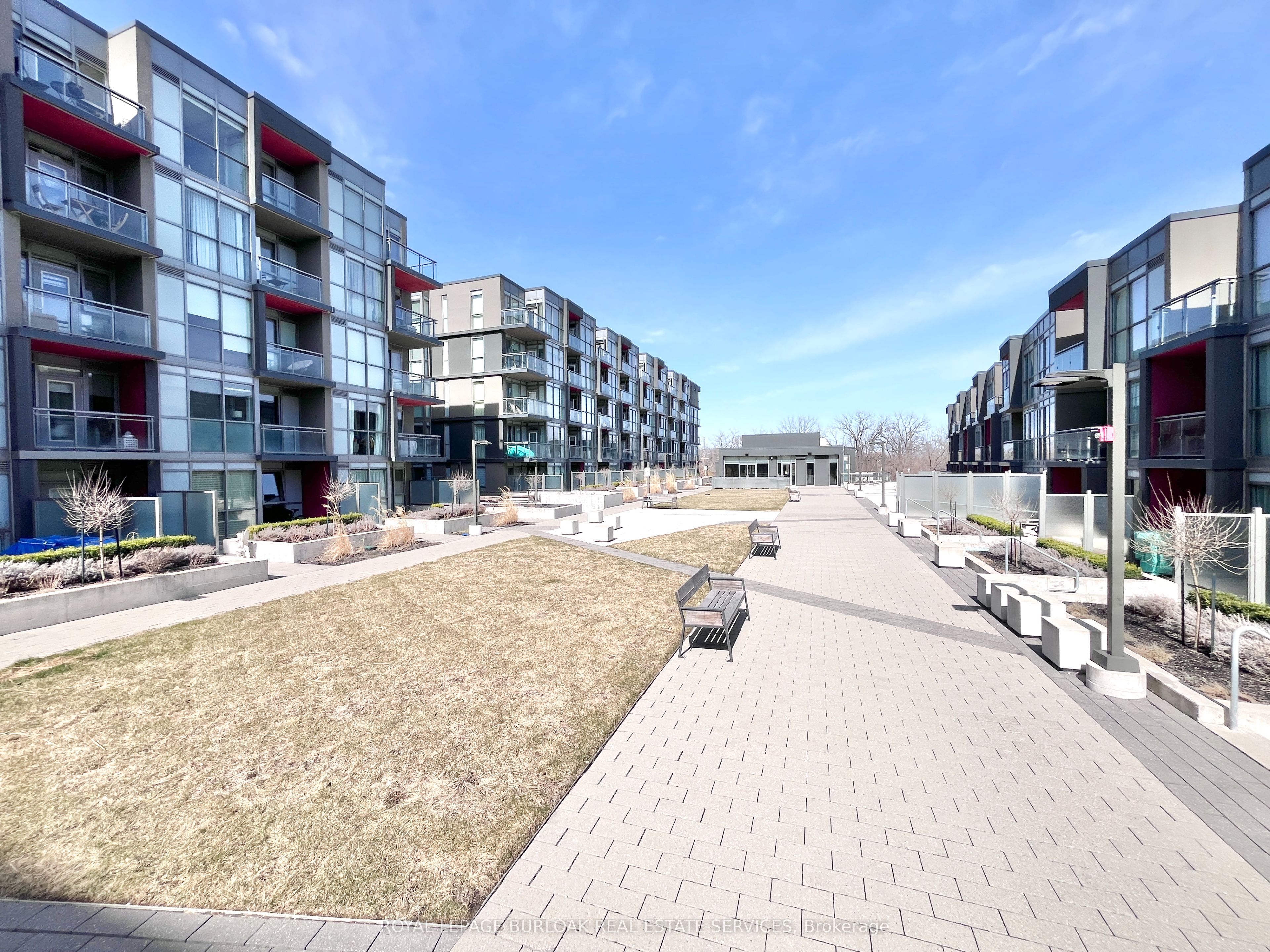 5230 Dundas St Property Photo 2