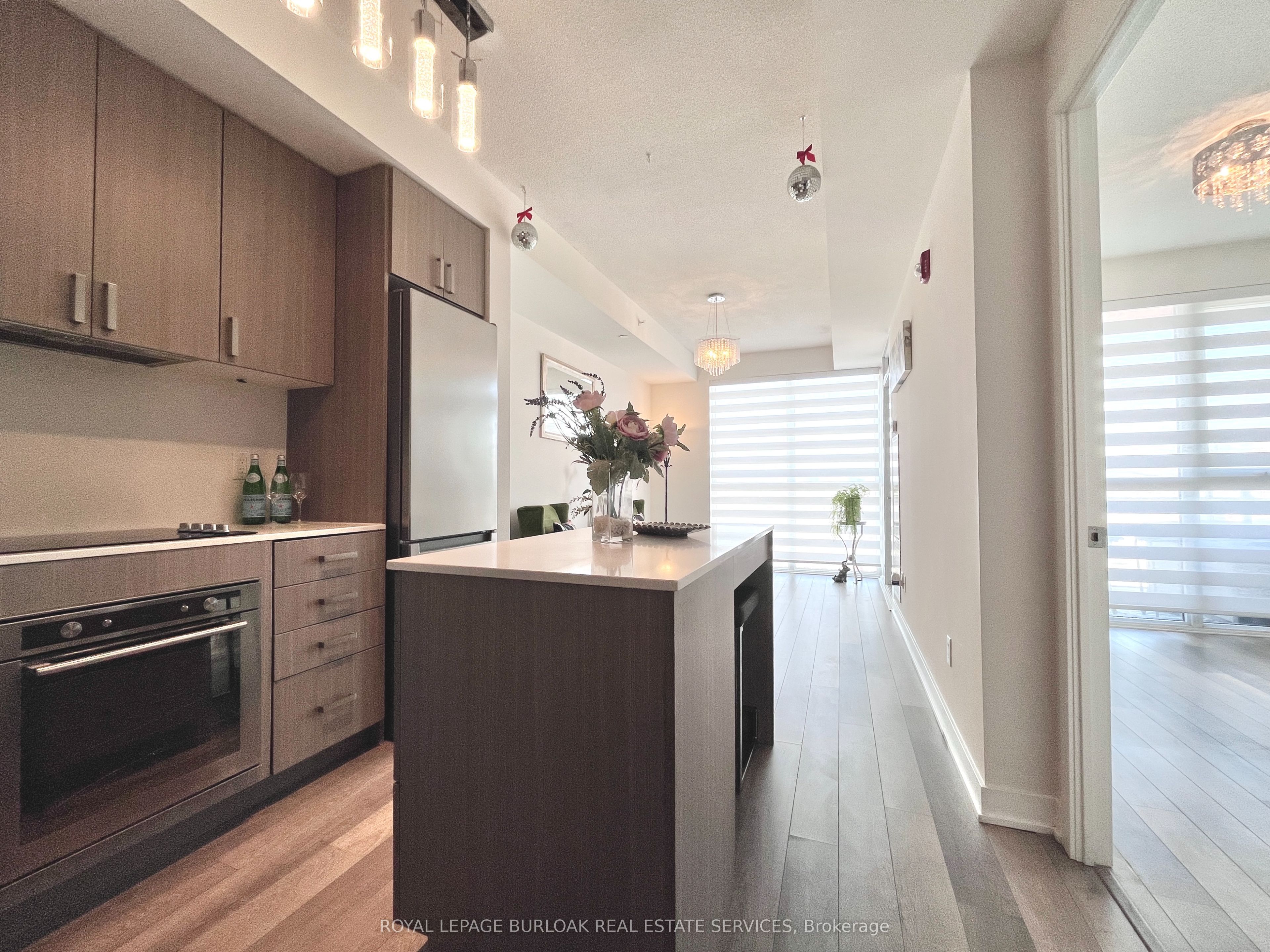 5230 Dundas St Property Photo 6