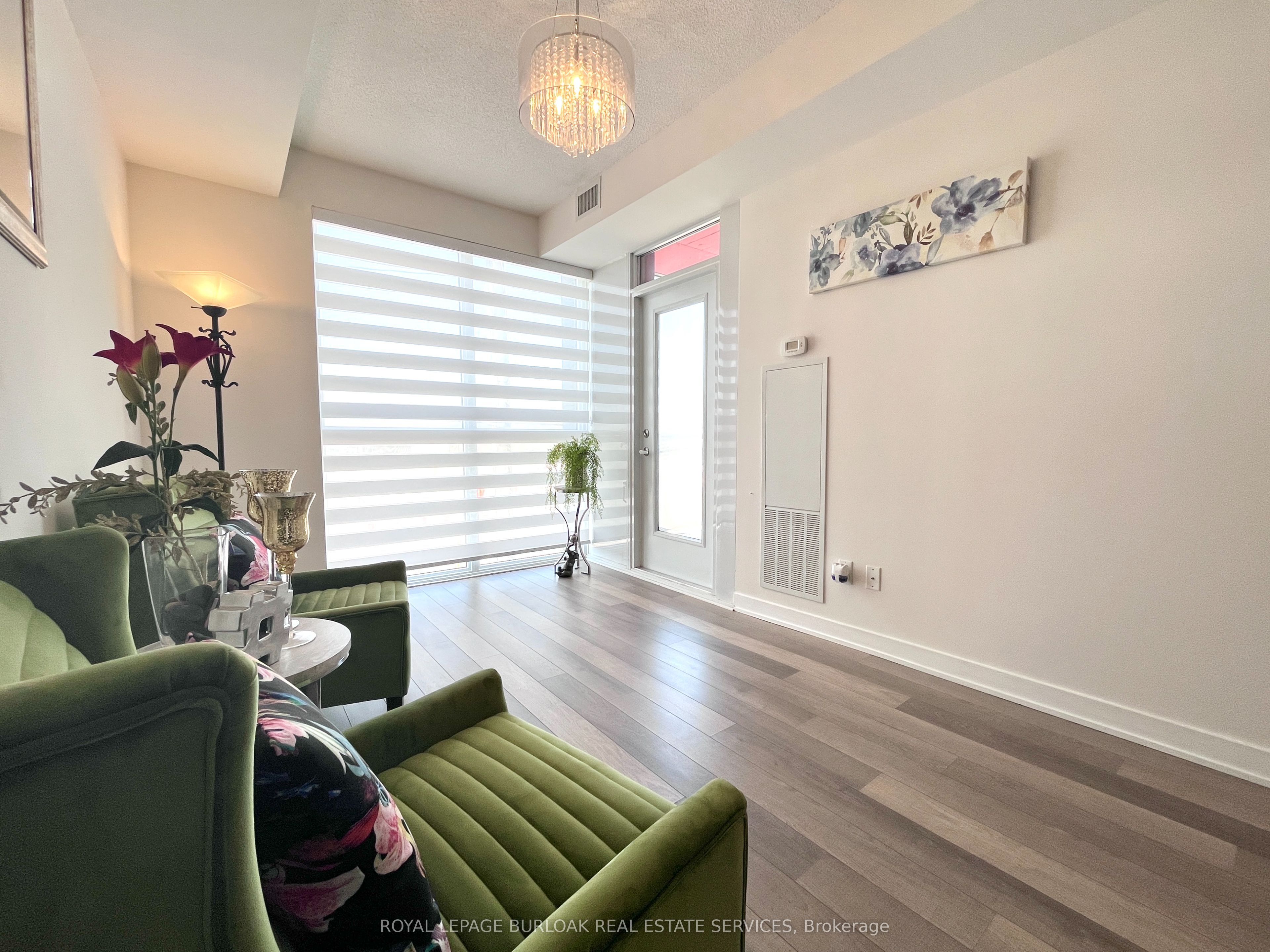 5230 Dundas St Property Photo 12