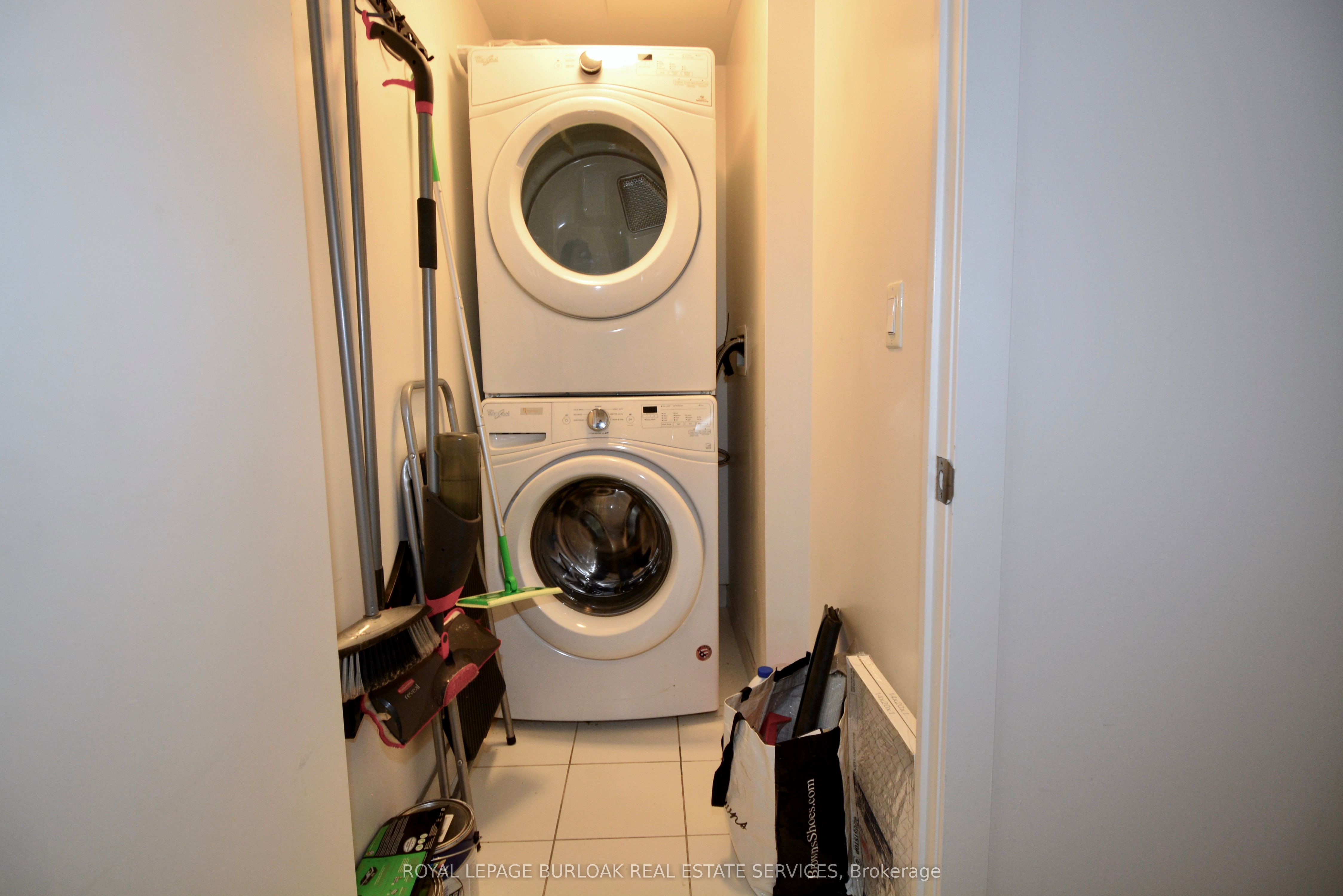 5230 Dundas St Property Photo 20