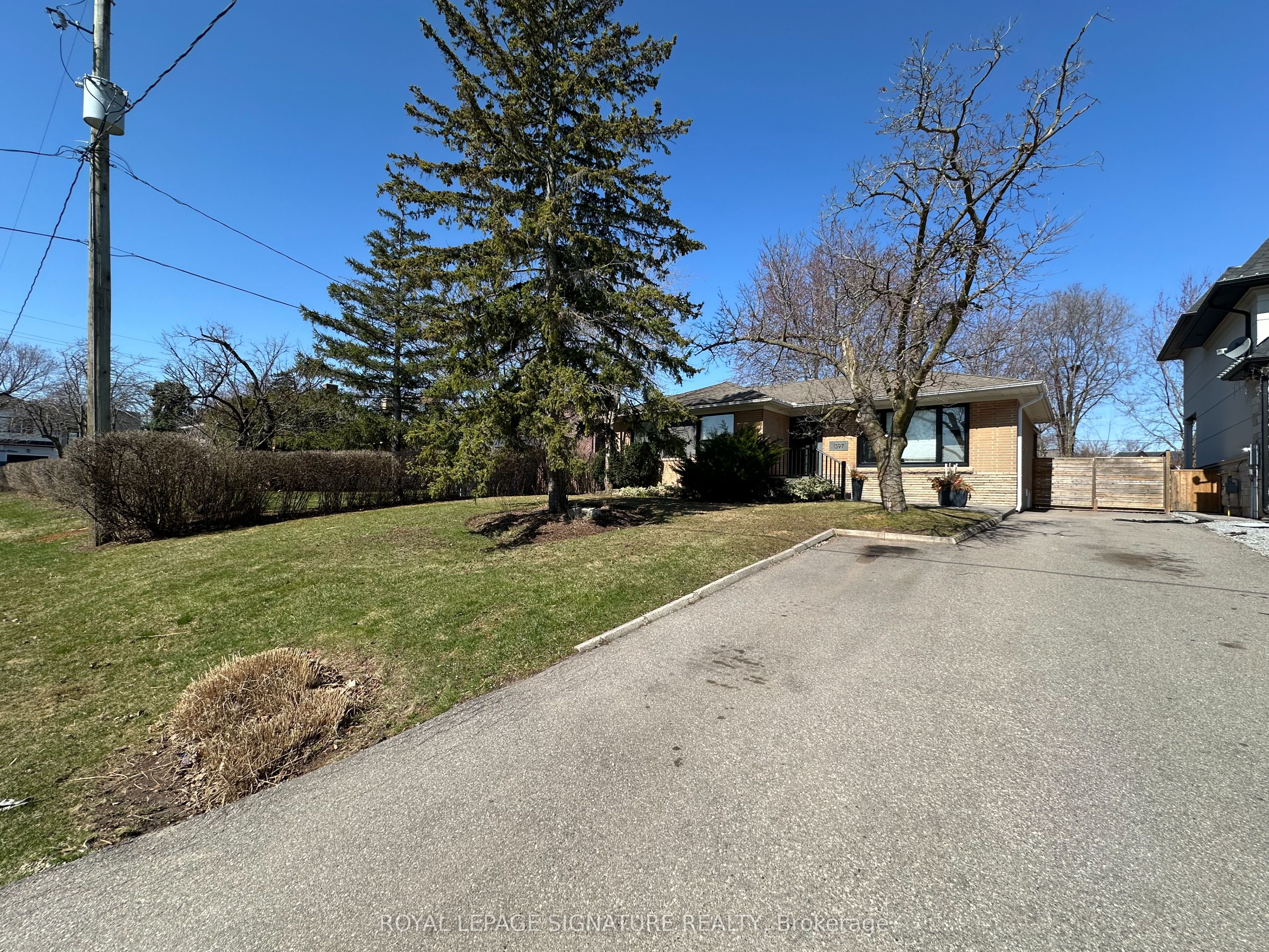 1397 Waverly Avenue Property Photo