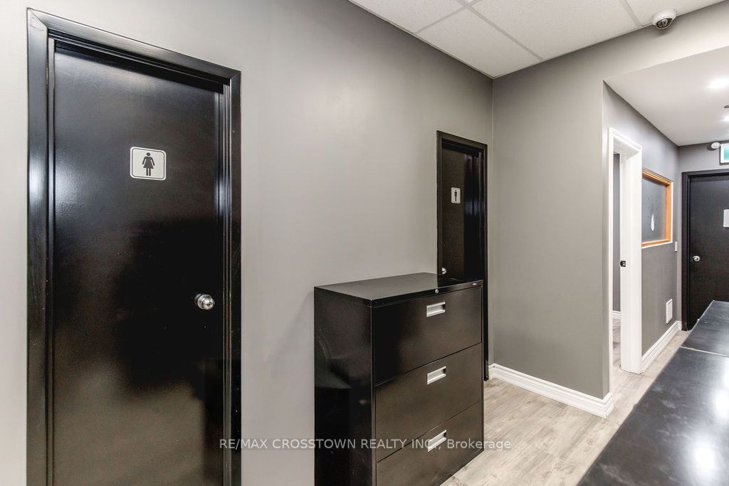 #15 - 12 Steinway Boulevard Property Photo 25