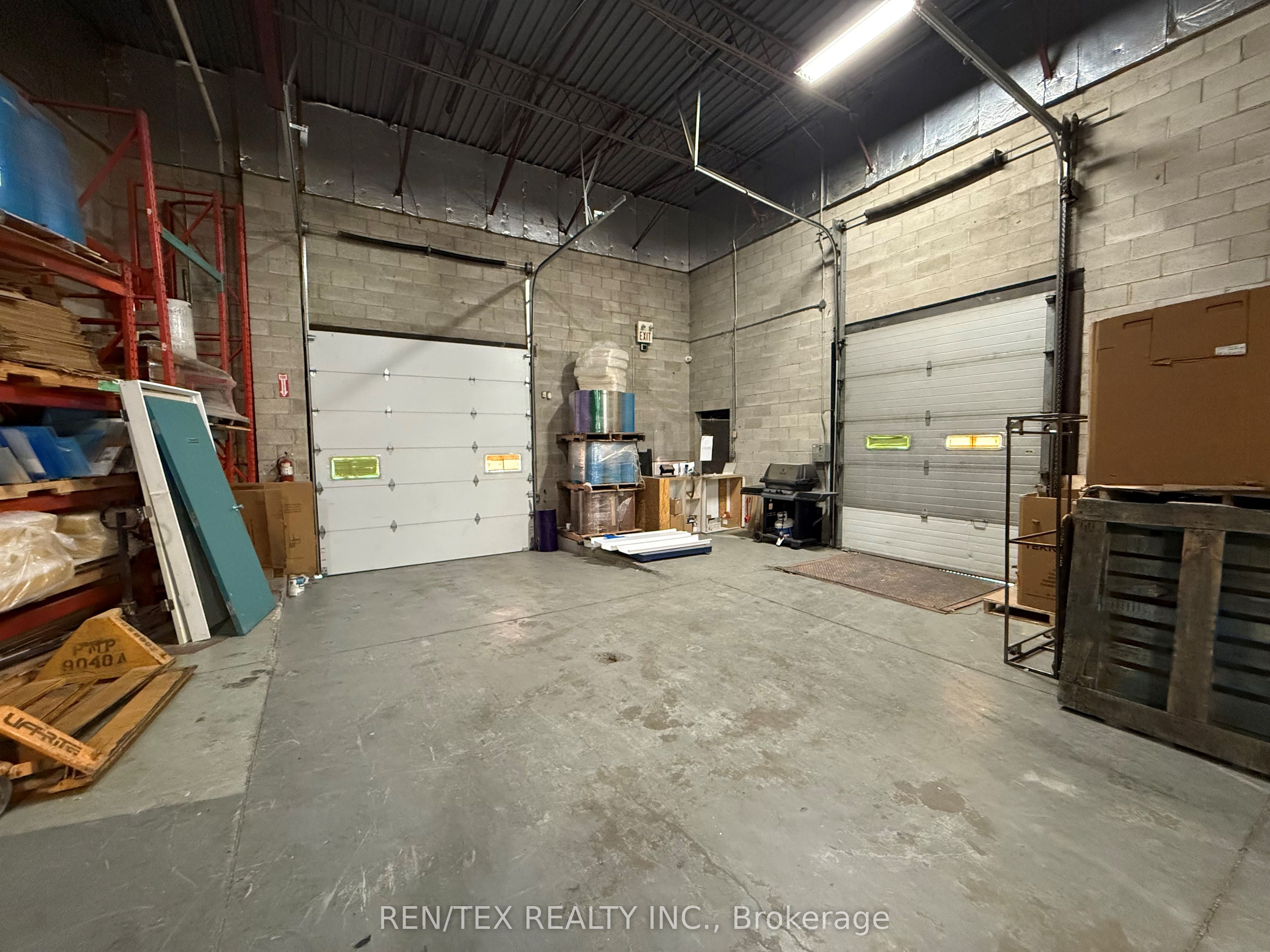 6821 Steeles Avenue Property Photo 2