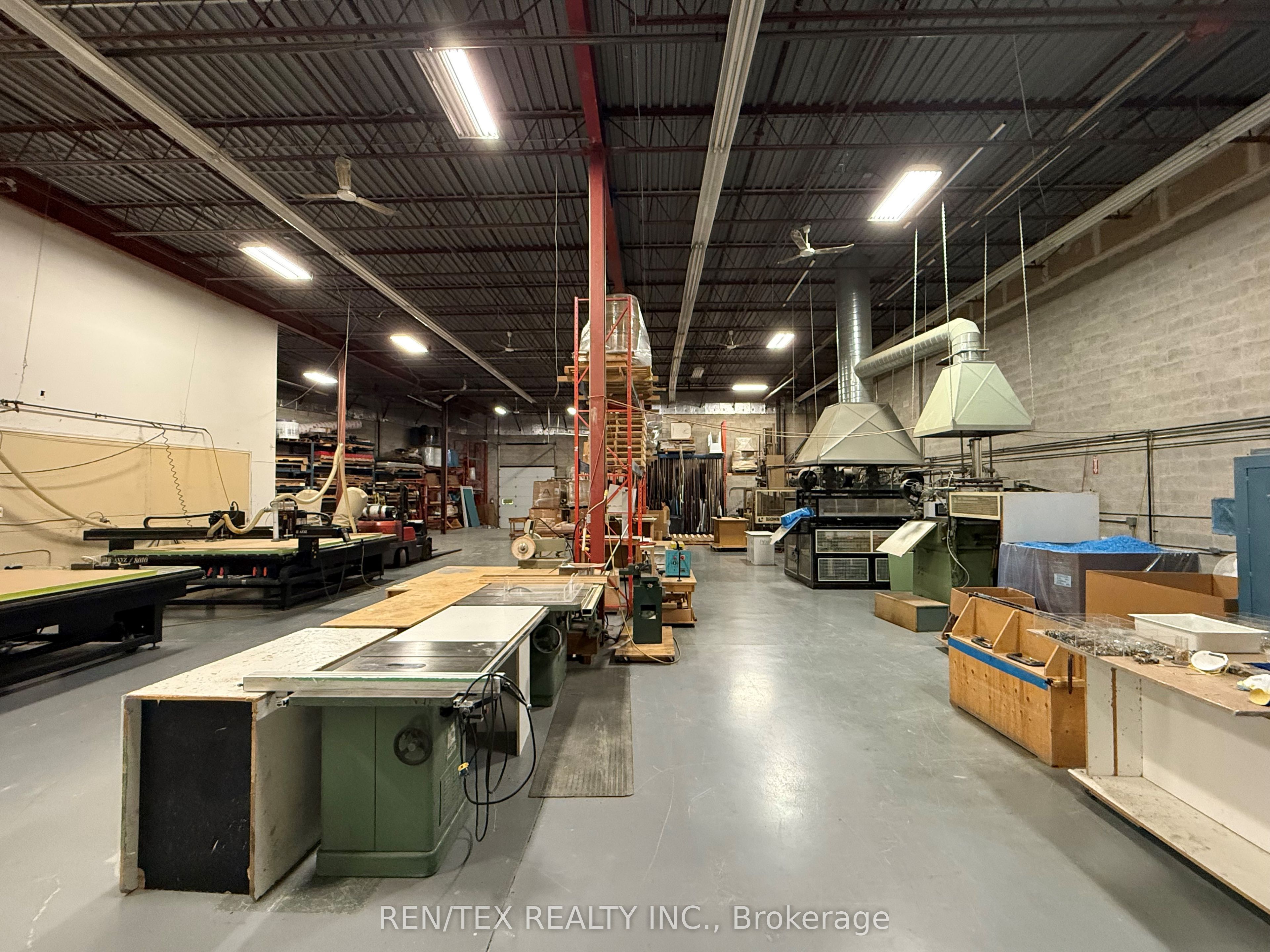 6821 Steeles Avenue Property Photo 4