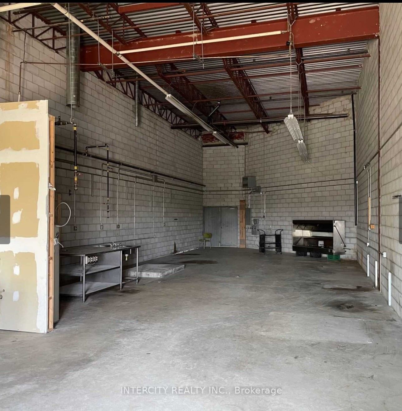 #8 - 7370 Bramalea Road Property Photo 4