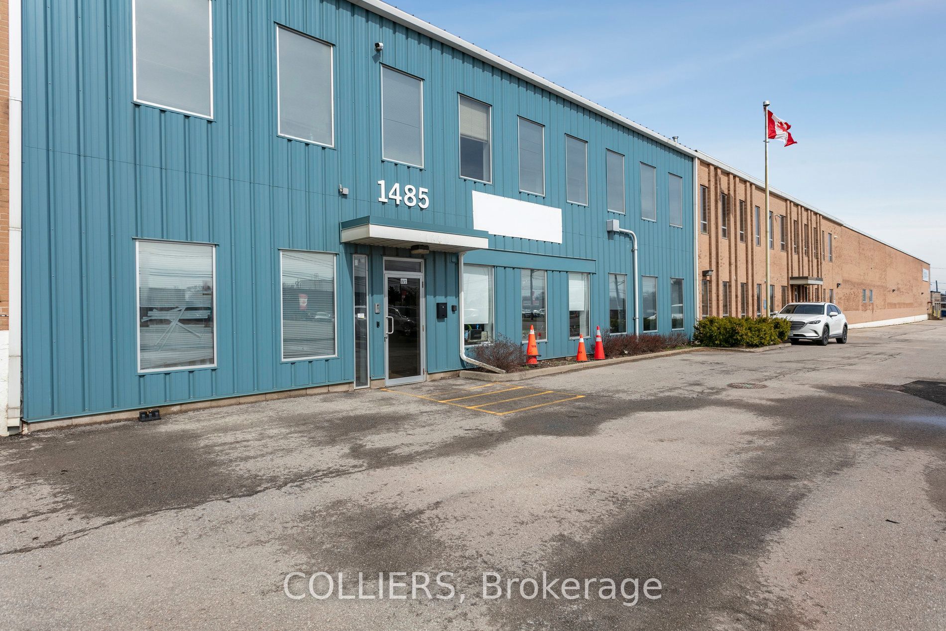 1485 Speers Road Property Photo 3