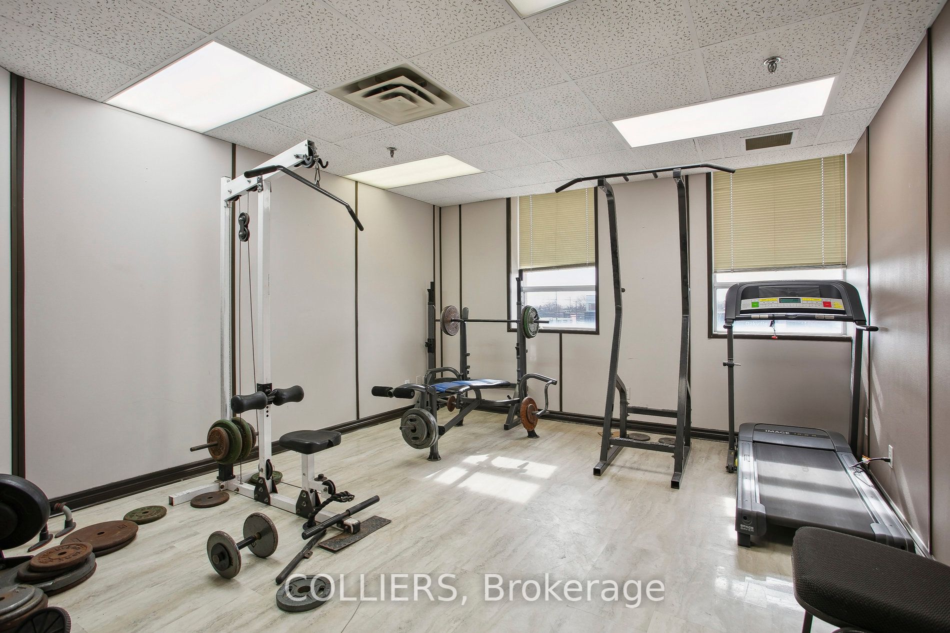 1485 Speers Road Property Photo 10