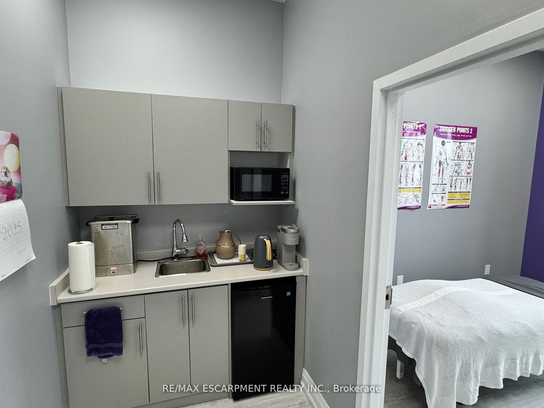 #209 - 3465 Platinum Drive Property Photo 4