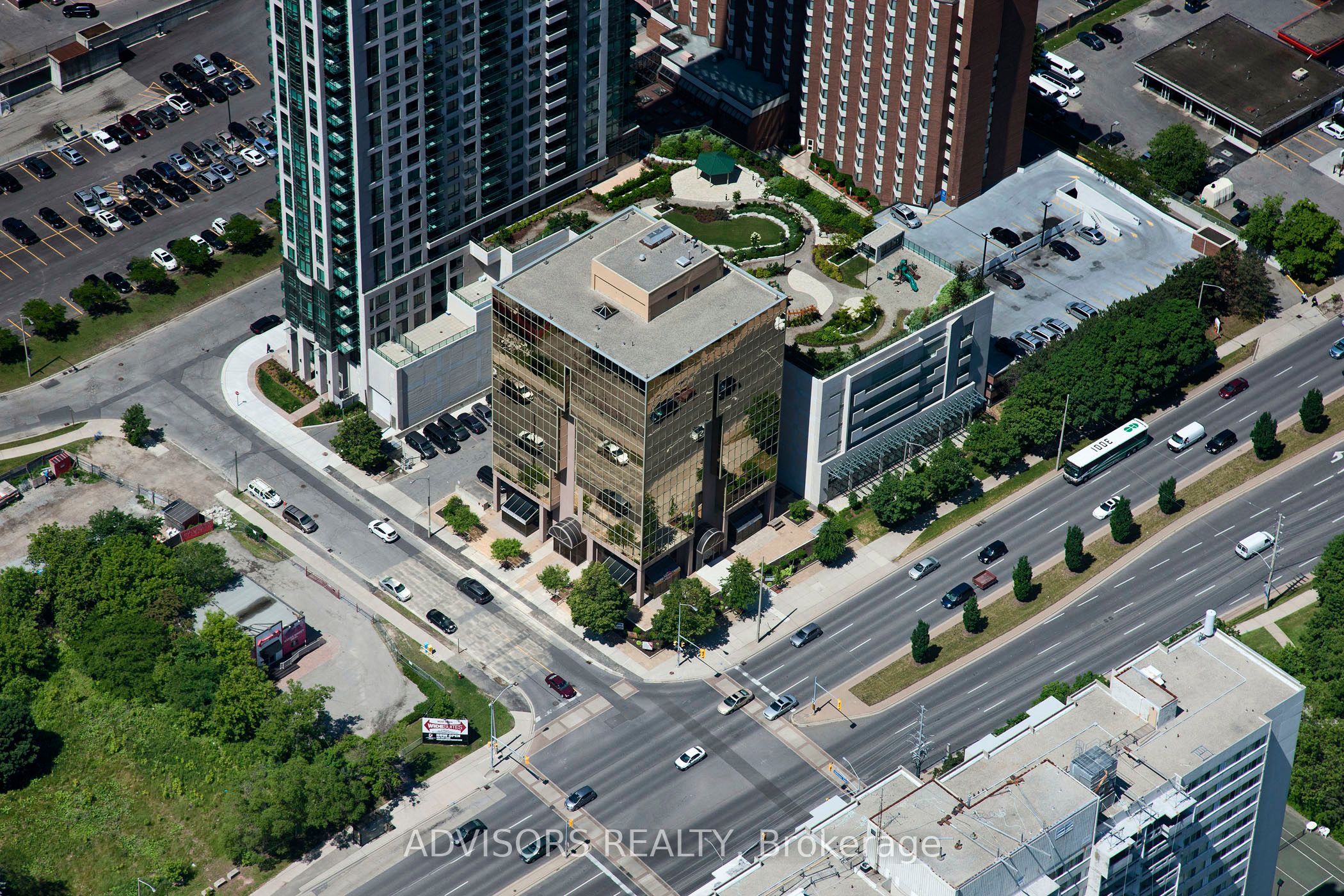 #203 - 3660 Hurontario Street Property Photo 3