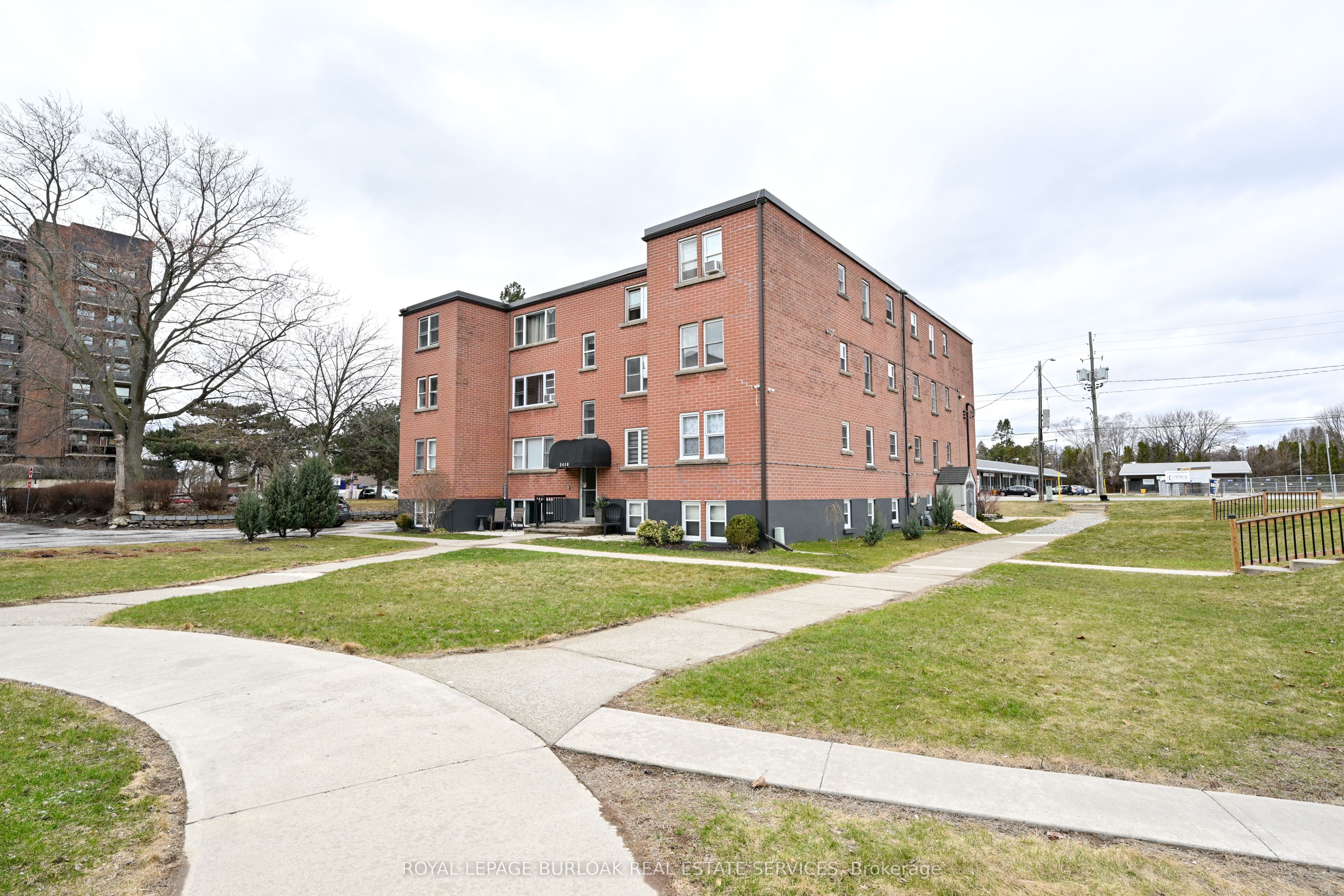 2418 New Street 11 Property Photo 2