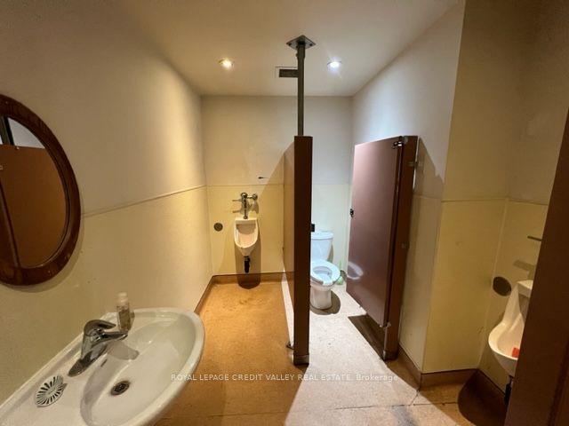 #16 - 15 Allan Drive Property Photo 20