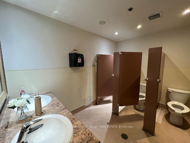 #16 - 15 Allan Drive Property Photo 22