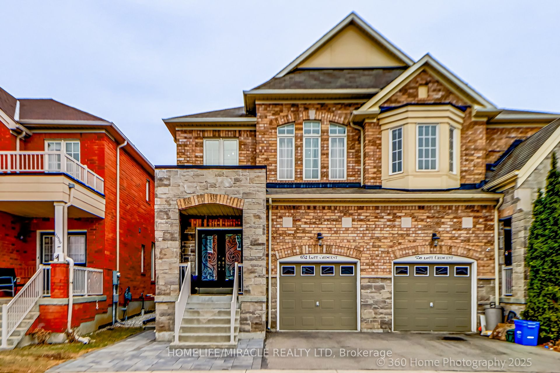 652 Lott Crescent Property Photo