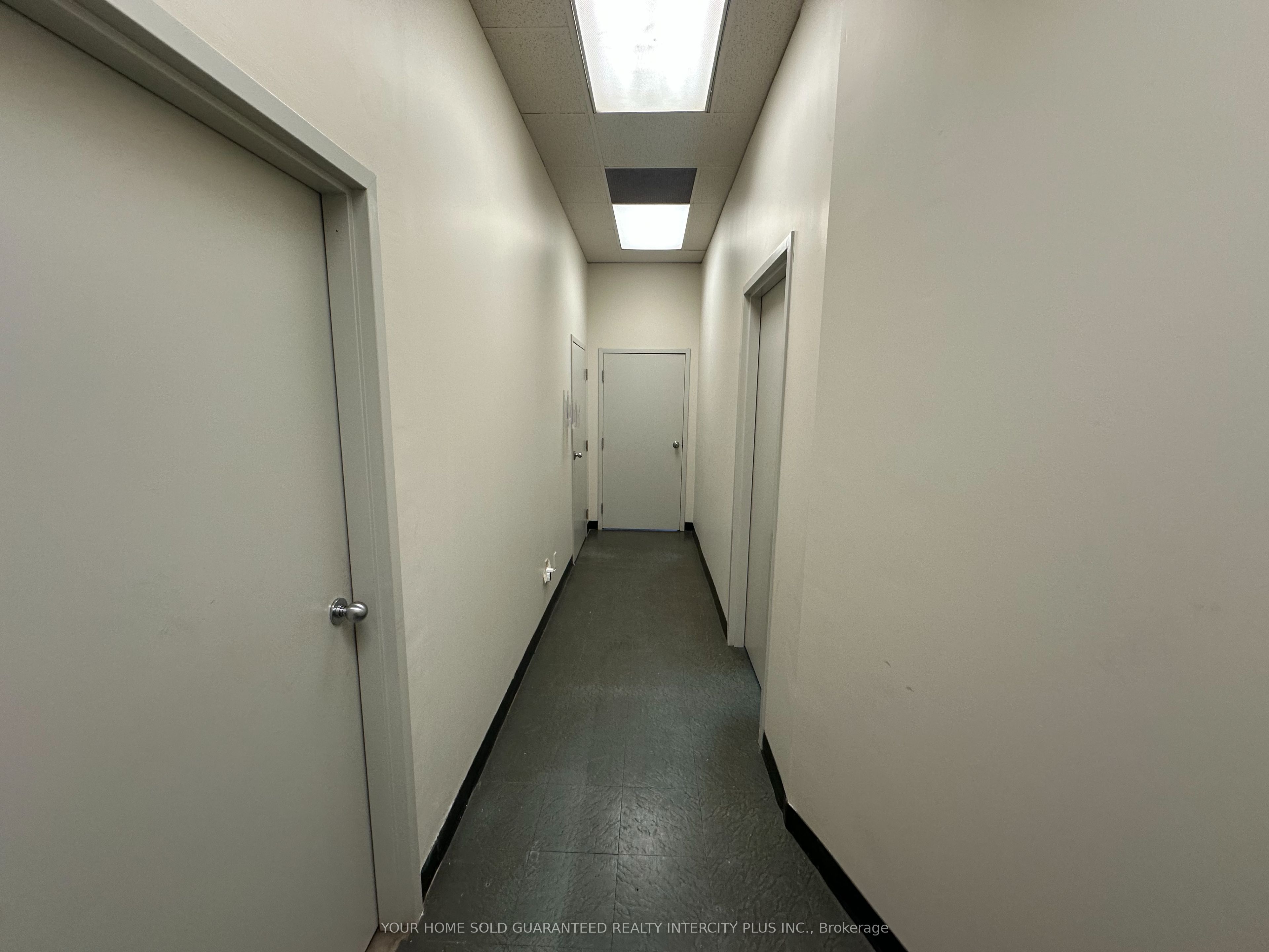 #2 & 3 - 10410 Coleraine Drive Property Photo 15