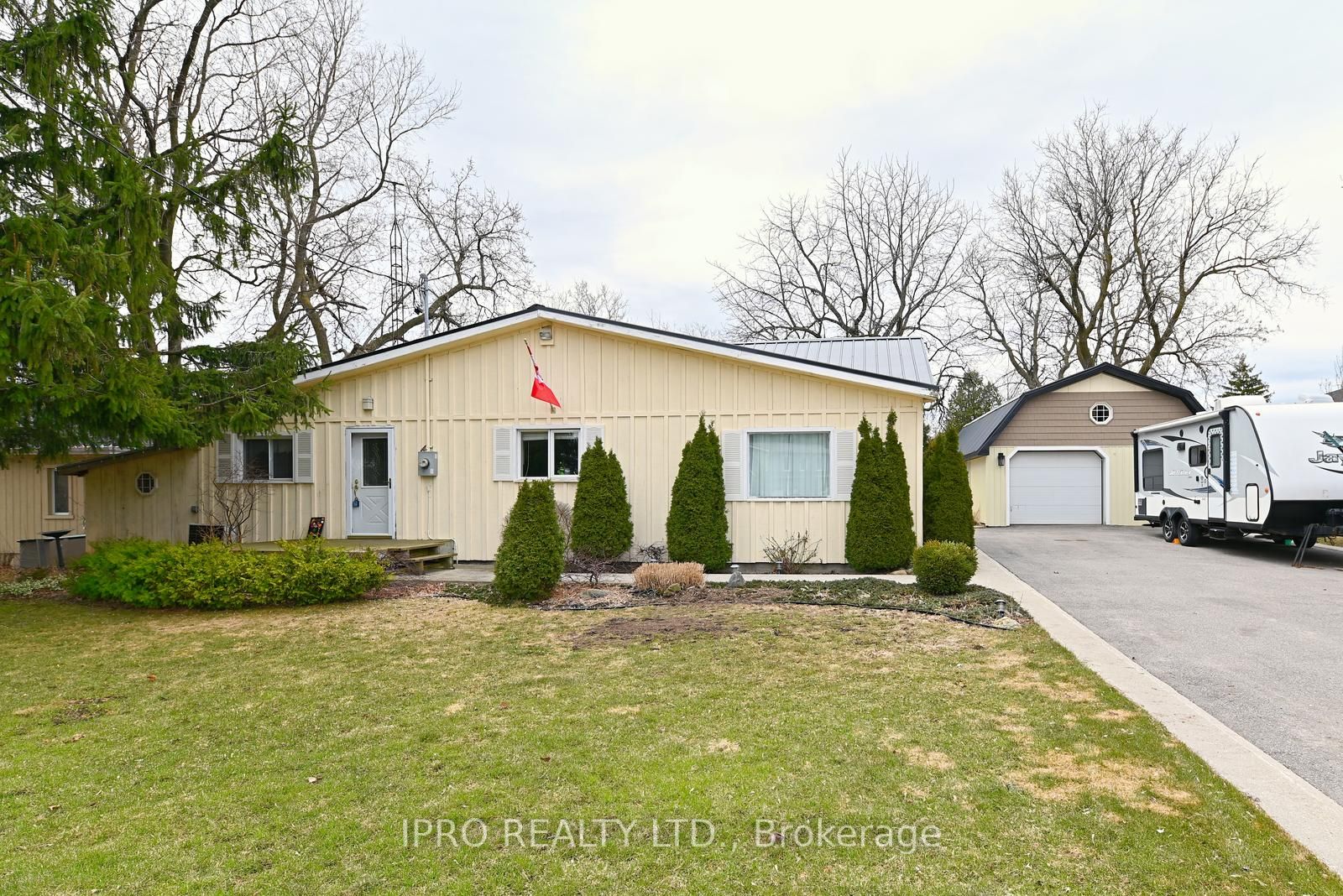 13296 Trafalgar Road Property Photo