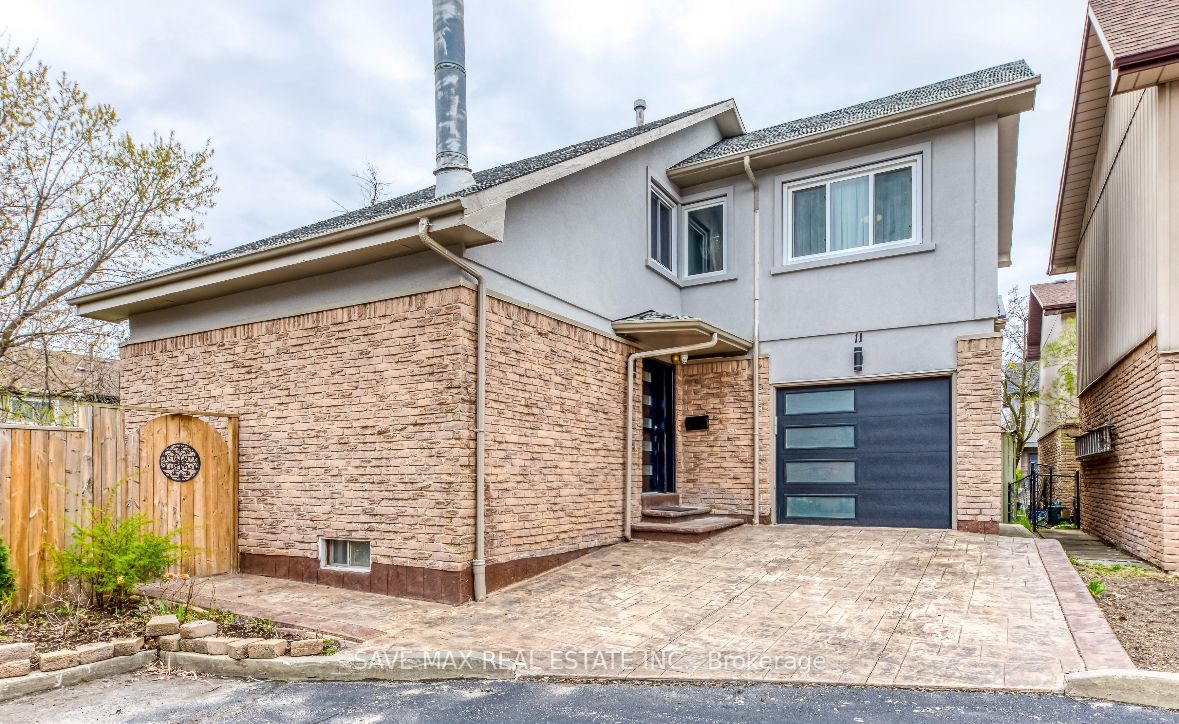 11 Pierpont Place Property Photo 2